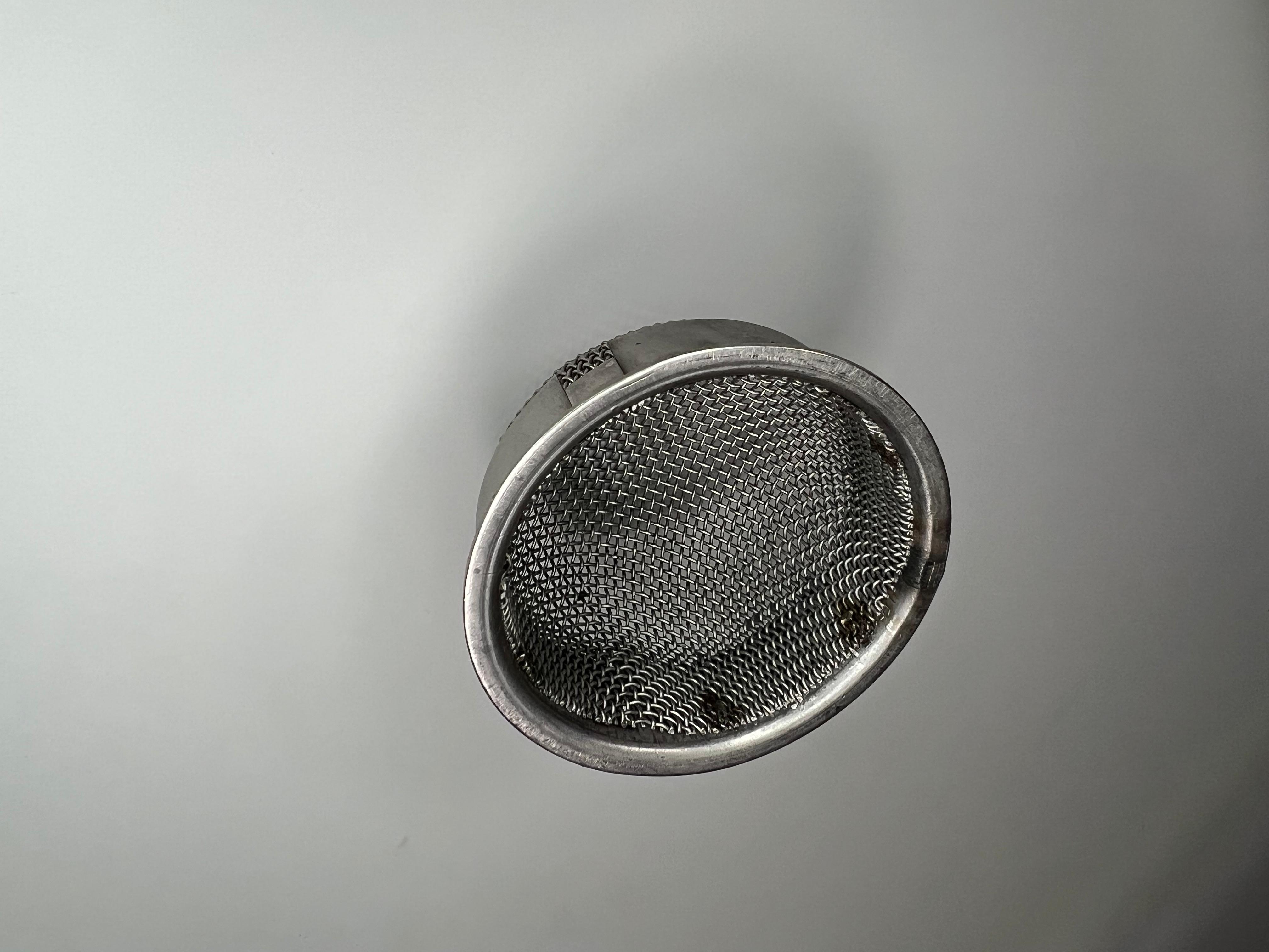 Splittersieb für das Ladedrucksystem Polo II und III original Telenummer : 871 145 875