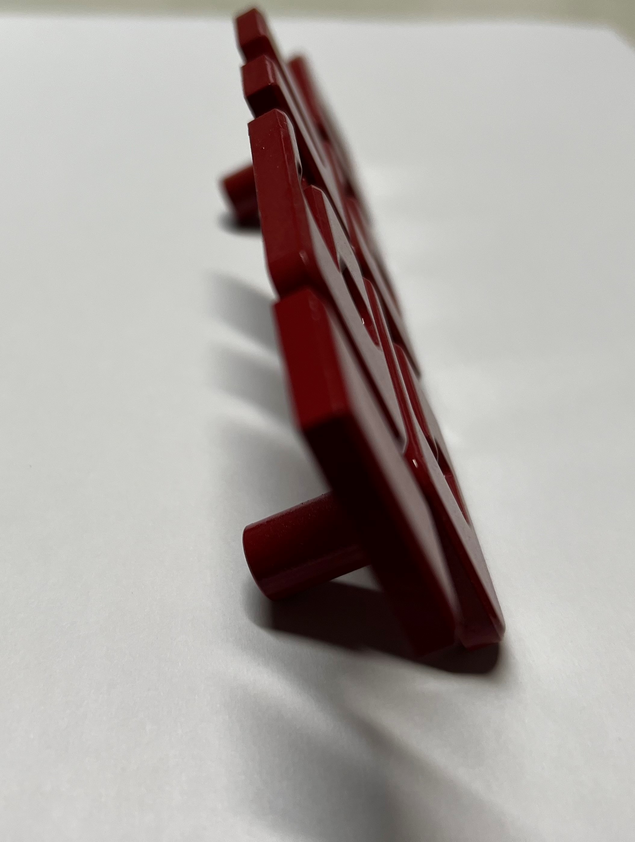 Emblem für den 16VG60 Kühlergrill aus Aluminium