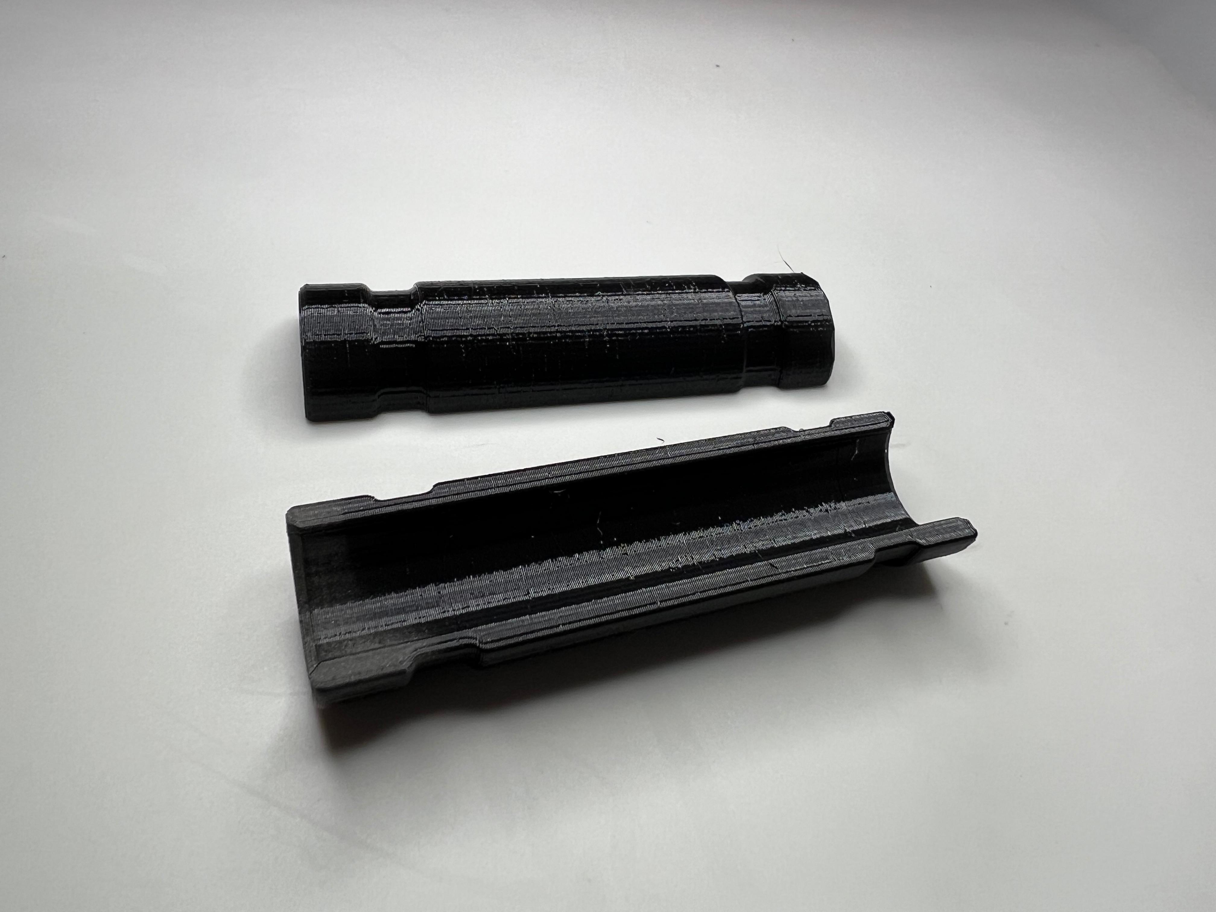 Schutzhülle für den Kraftstoffschlauch in 8 mm Durchmesser