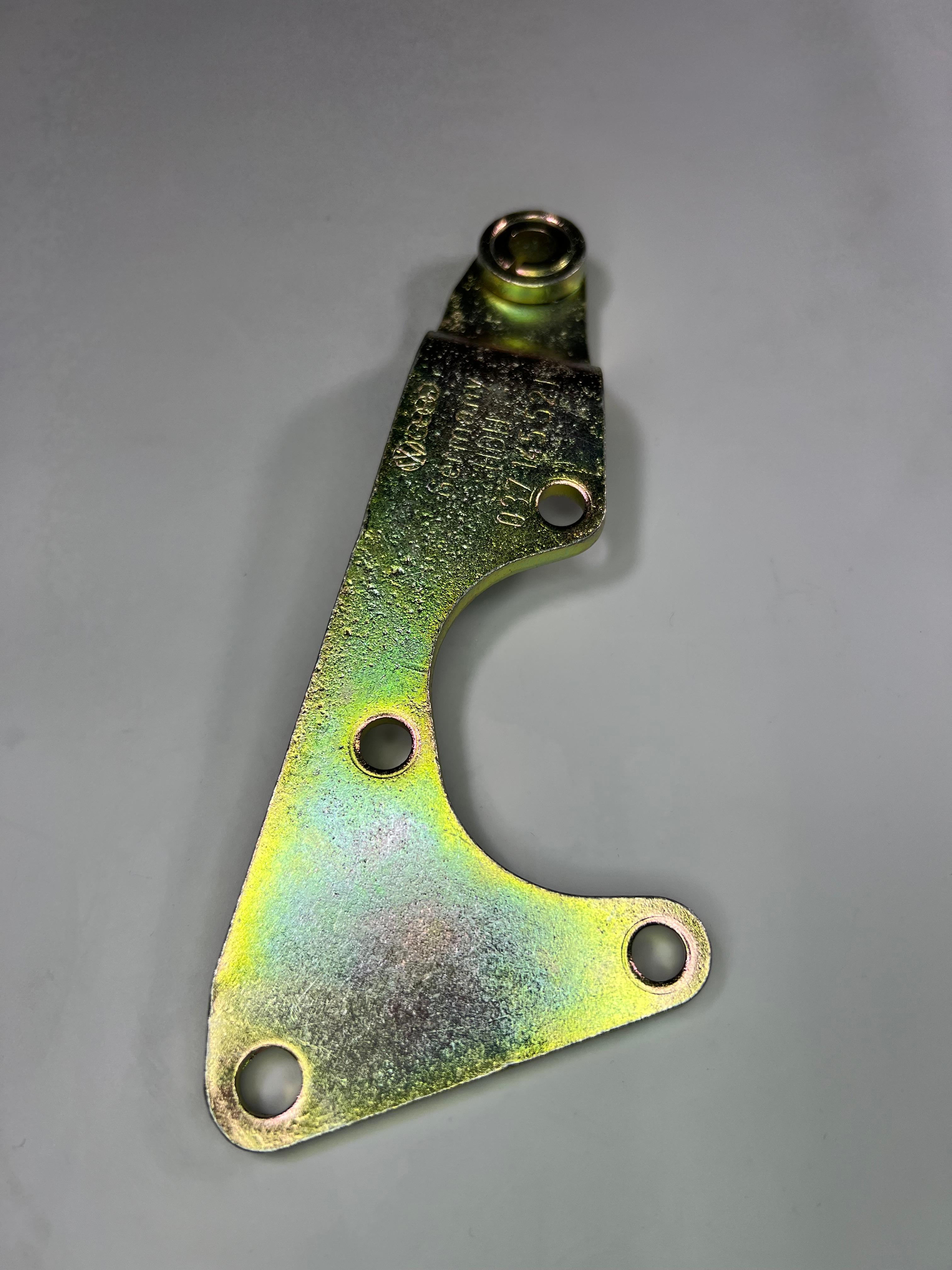 Halter für die Servopumpe Hydraulikpumpe G60 PG