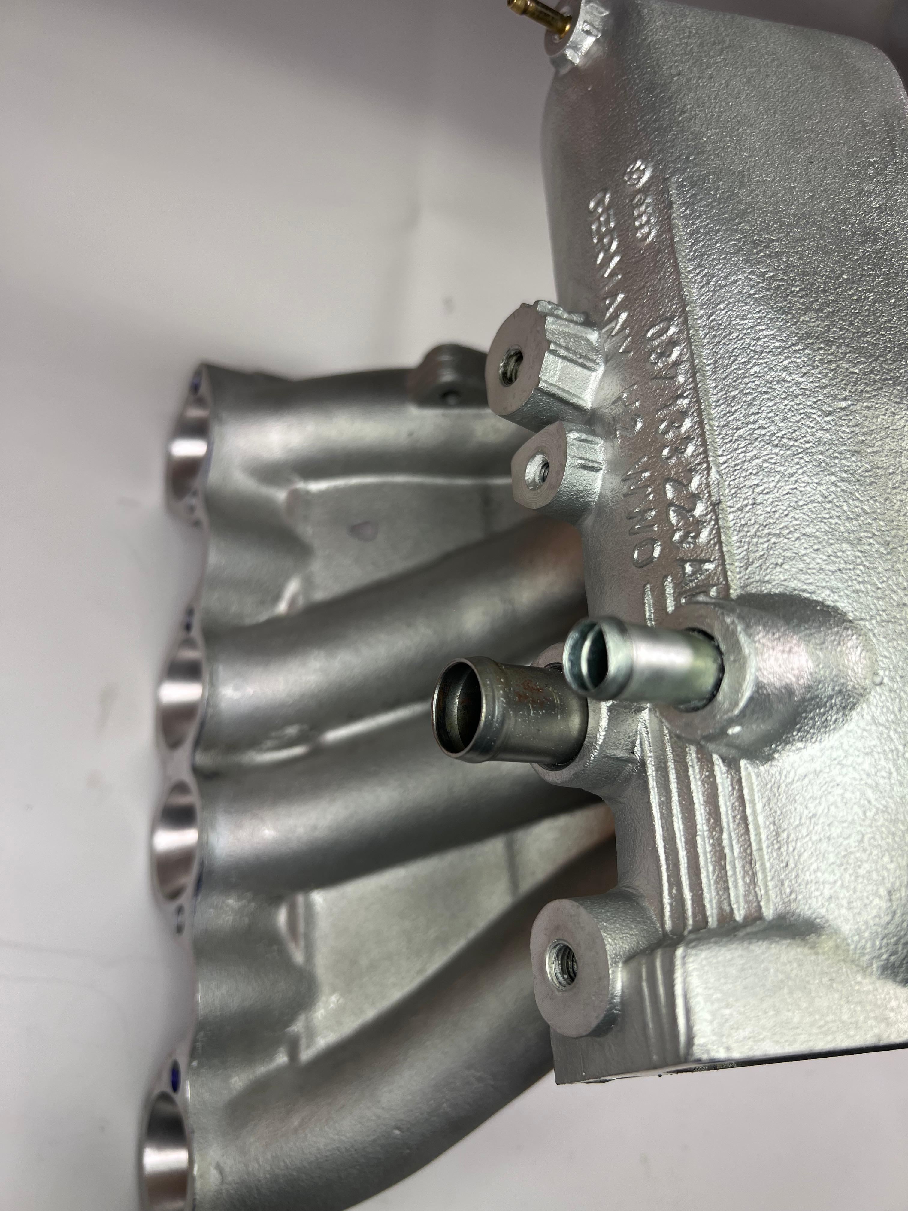Ansaugrohr für die G60 Motoren geschnitten und mit Ansaugtrichtern bearbeitet