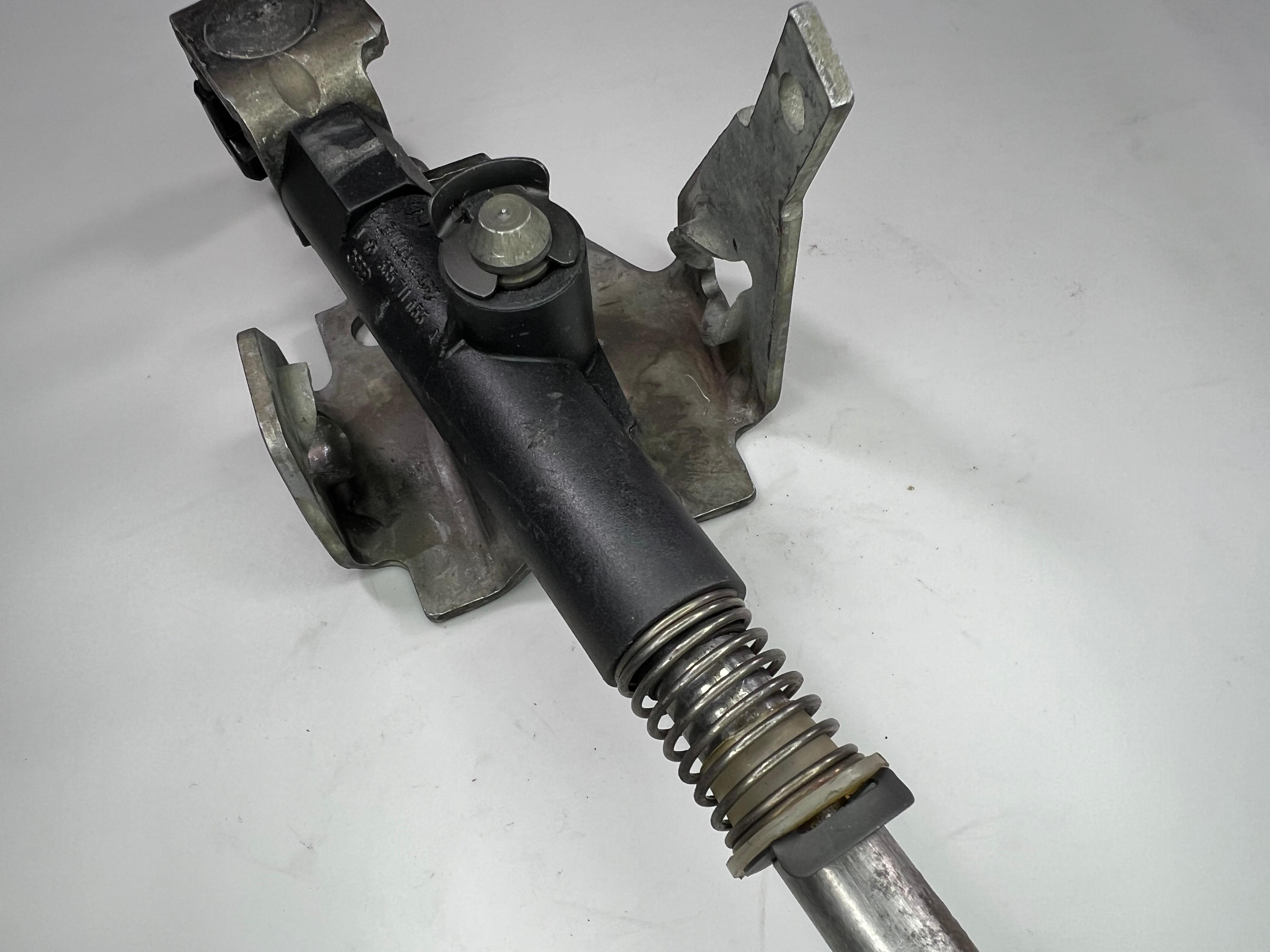 Schalthebel Halteklammer Sicherungsscheibe G60 Golf II Corrado Passat