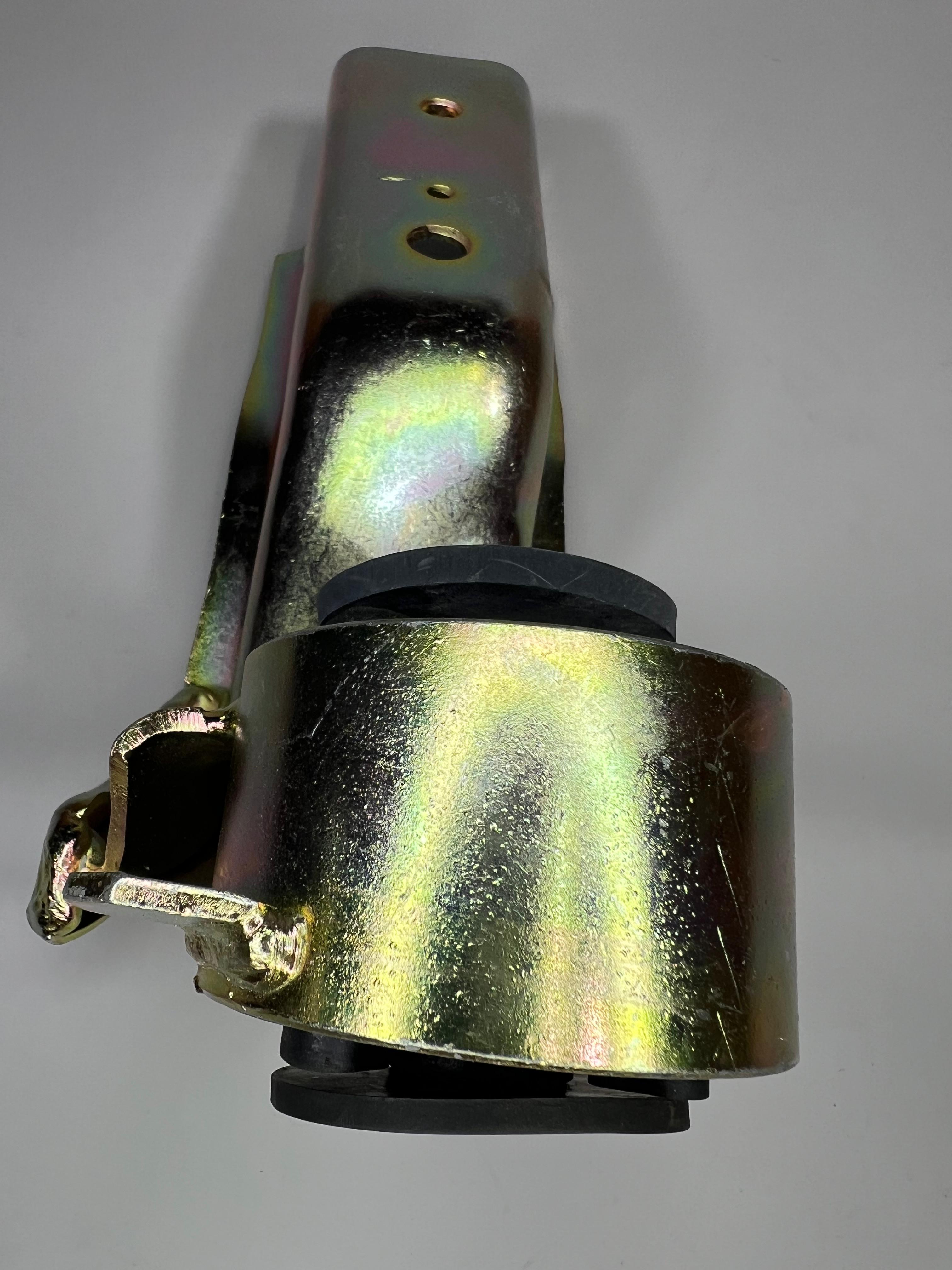 Getriebe Halter Golf 1 mit 5 Gang 020 Getriebe  original Teilenummer : 171 399 113 H