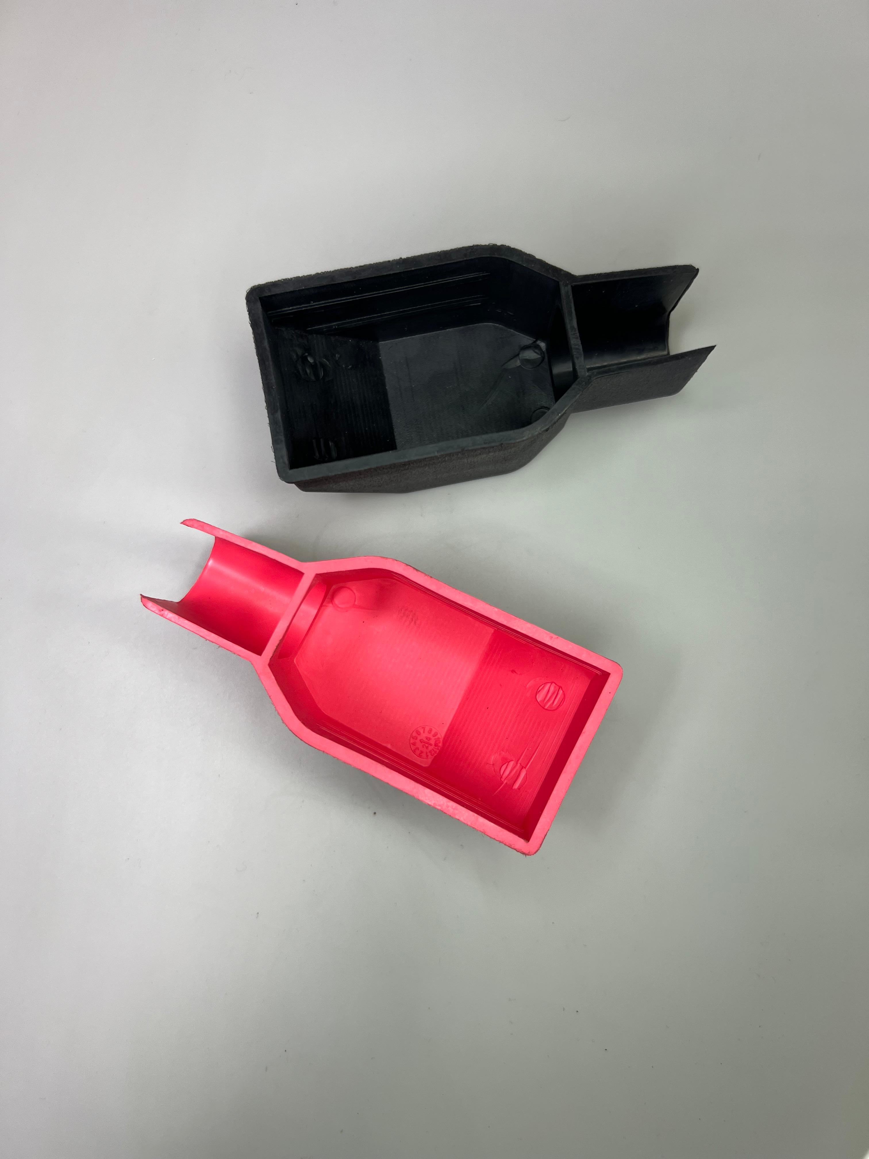 Abdeckung, Batteriepolklemme Schwarz und Rot für Plus und Minus Polklemmen