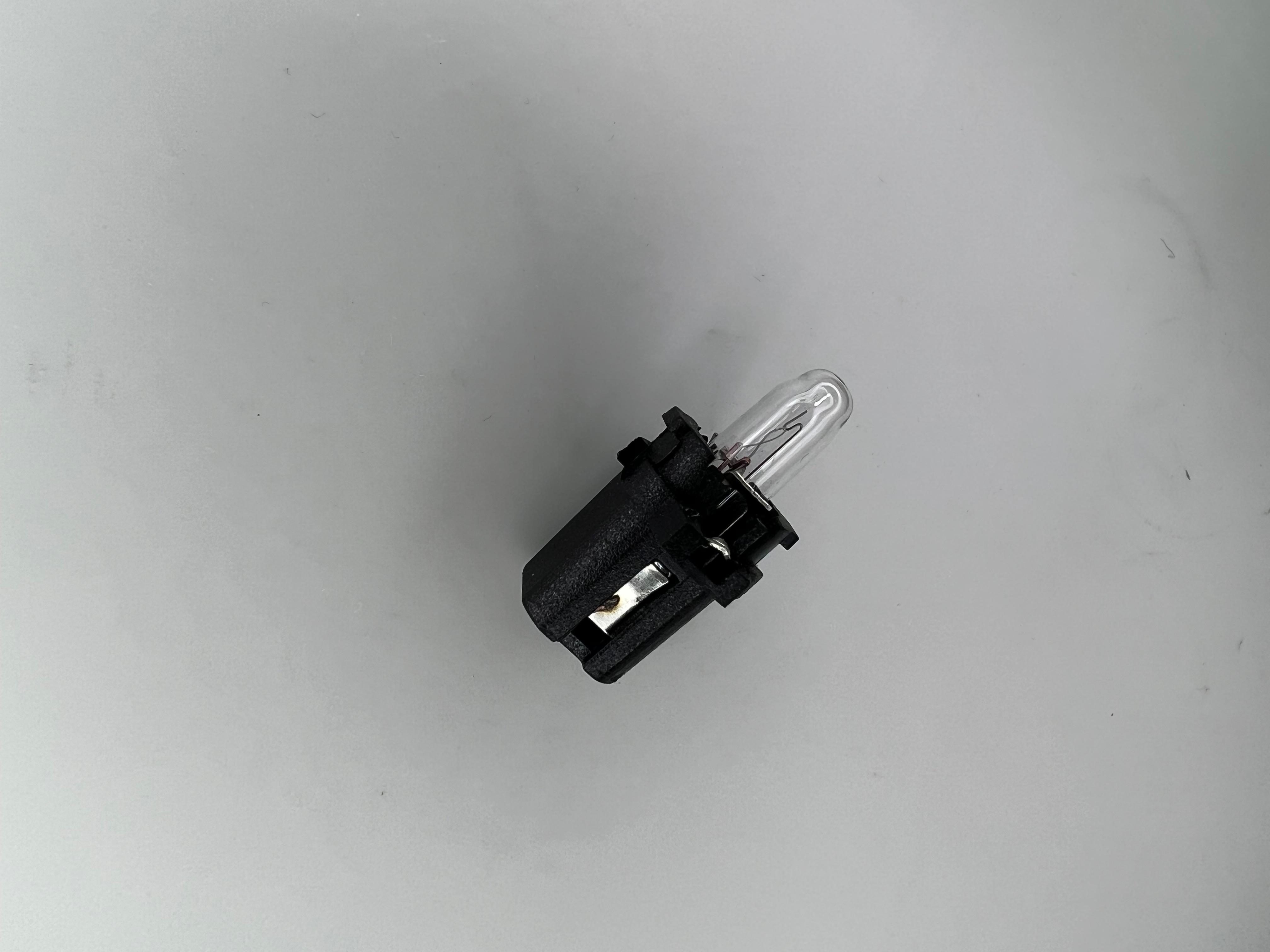 Beleuchtung Leuchtmittel Birne für das Kombiinstrument Polo Golf Corrado Spannung: 12V und 1,2W