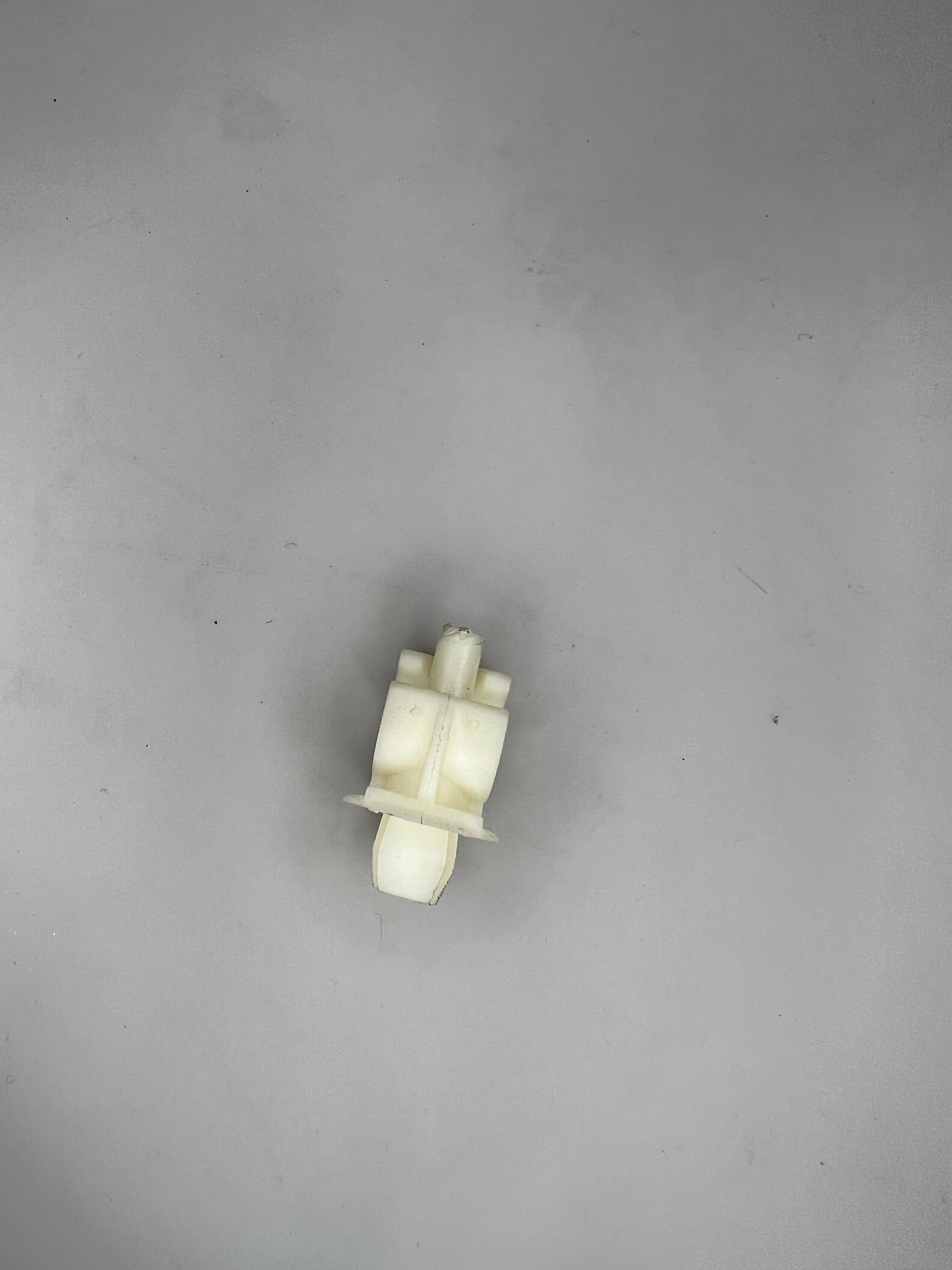 Clip für die Haltestange der Motorhaube