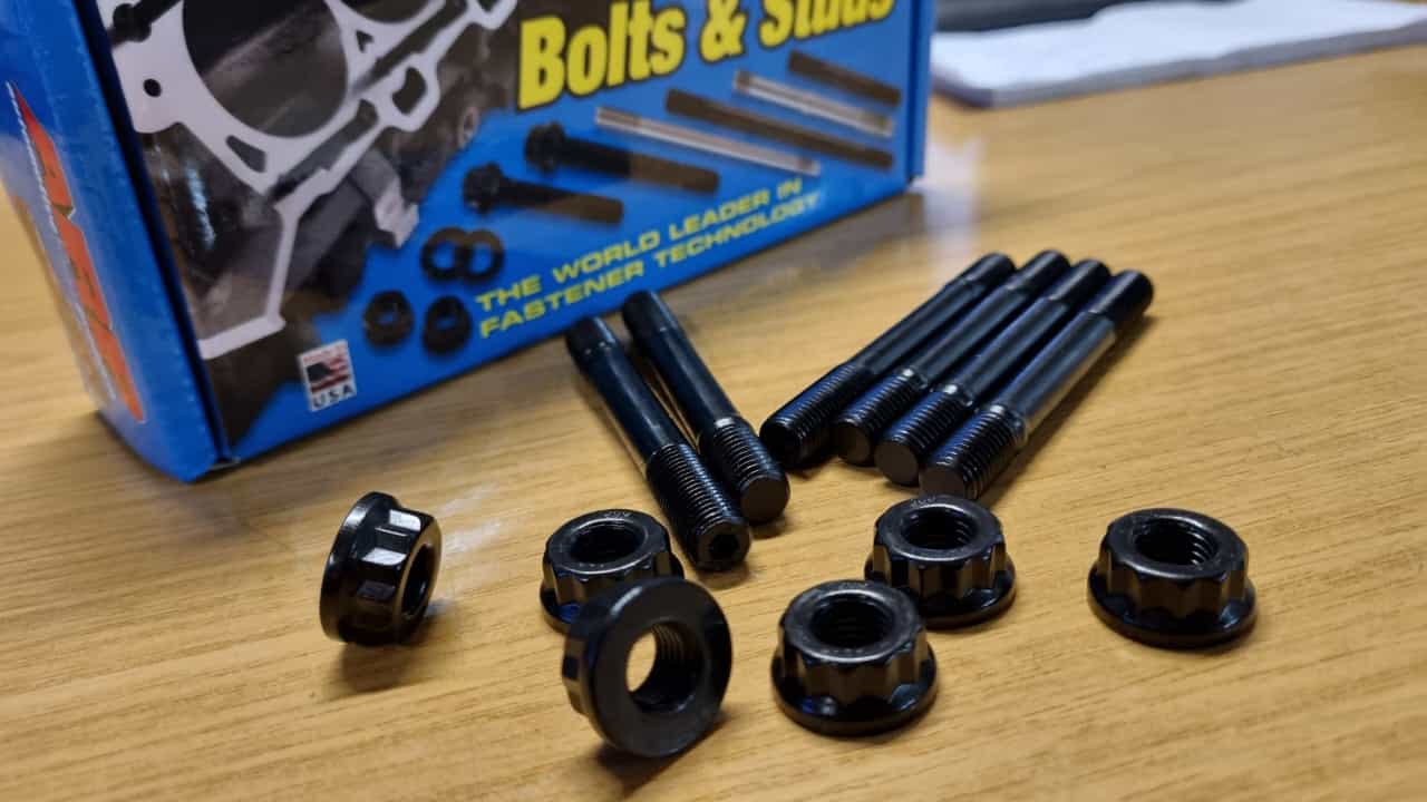 Hauptlager stehbolzensatz Stehbolzen  M10 x 1,5 für Suzuki Swift G13B