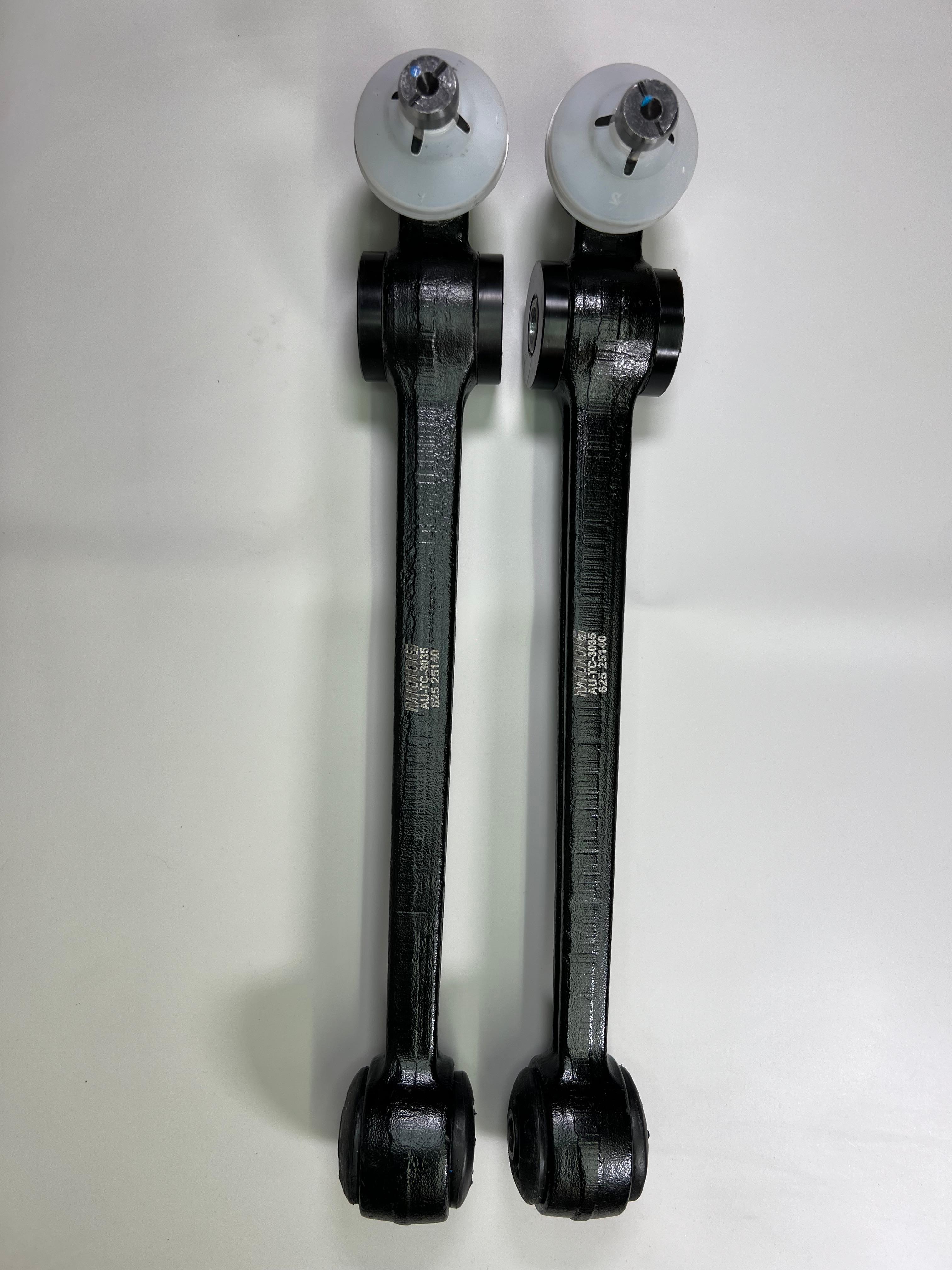 Querlenker Polo G40 links und rechts mit PU-lager für die Stabilisatoraufnahme und innen original
