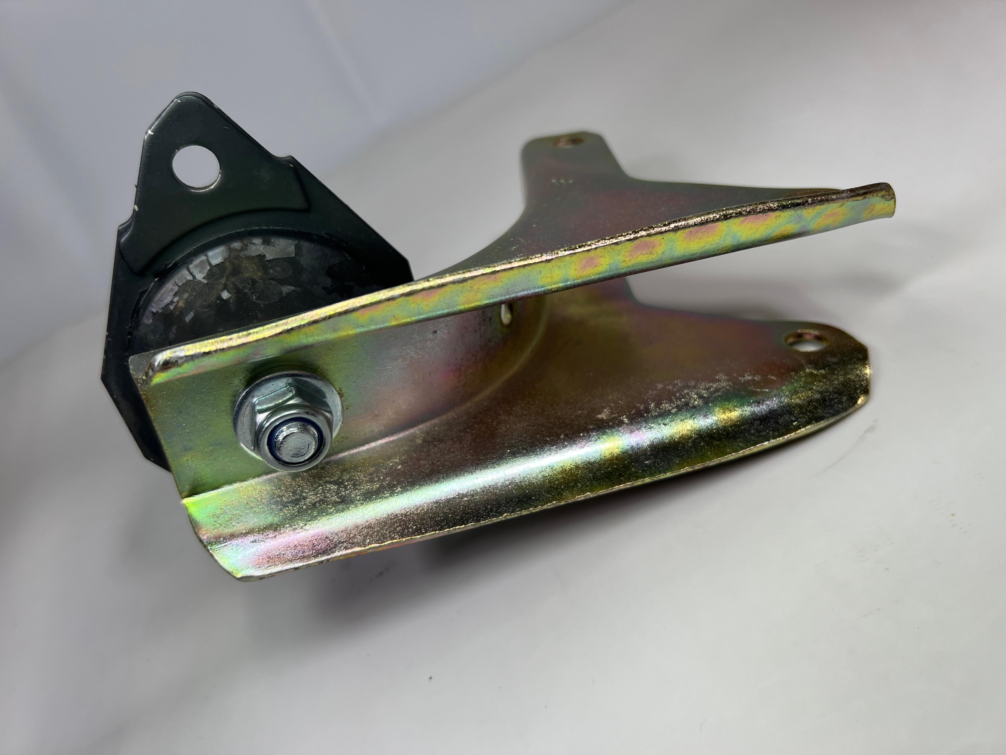 Gummi Metall Motorlager mit Halter hinten am Getriebe Polo G40