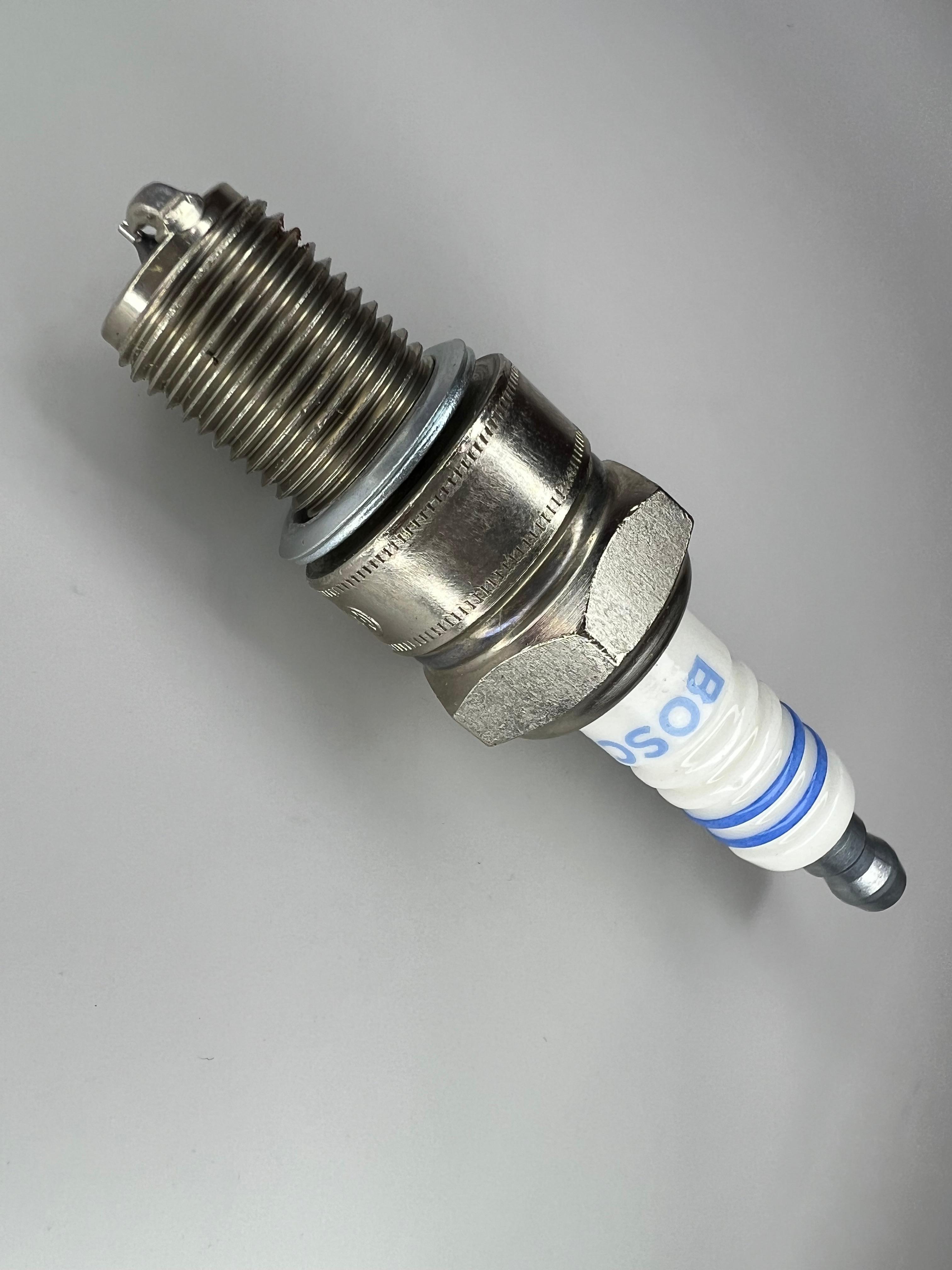 Motorsport Zündkerzen für Polo G40 bis 2bar Ladedruck W4DP0 von Röttele Racing