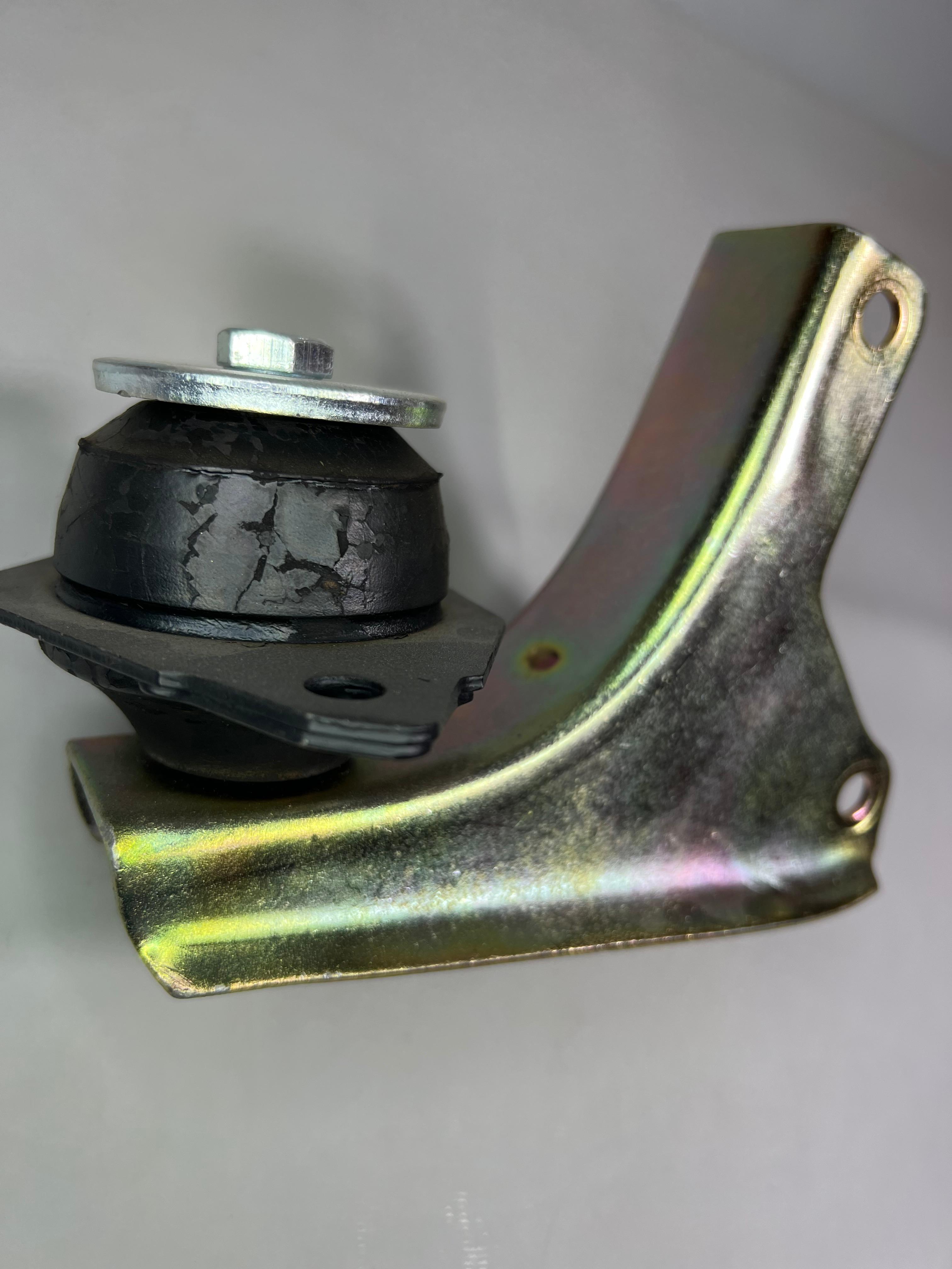 Gummi Metall Motorlager mit Halter hinten am Getriebe Polo G40