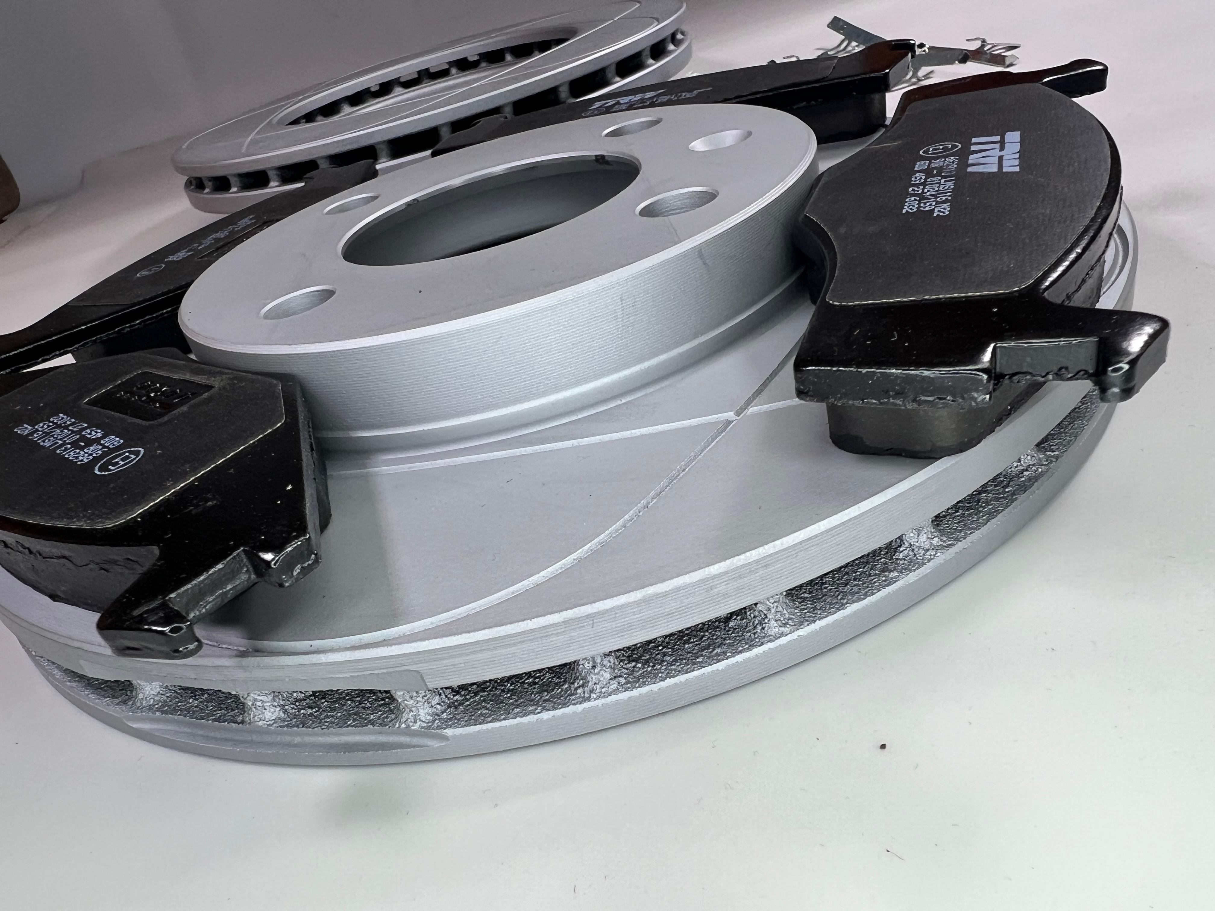 Bremsscheiben Powerdisc mit den passenden klötzen für den Polo G40