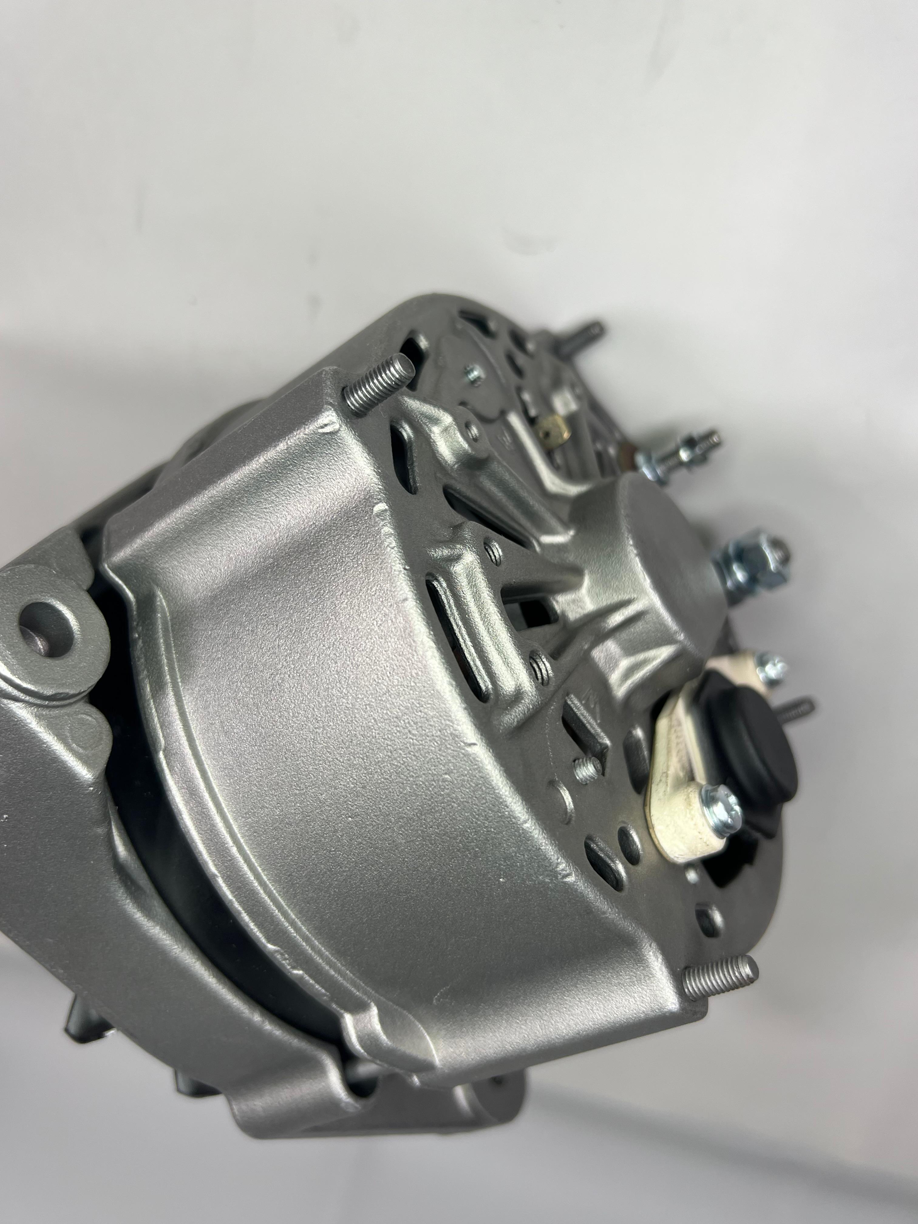 Generator für die Golf, Passat, Corrado mit 90 Ampère mit der original Teilenummer : 073 903 023 A