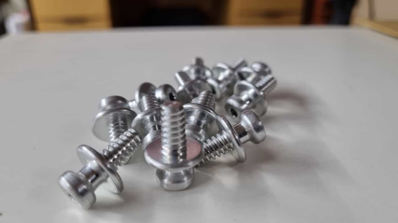Hutablagenhalterung Hutablage Halter aus Aluminium Golf 5, Golf 6, Audi A3 auch Sportback 8PA und A4