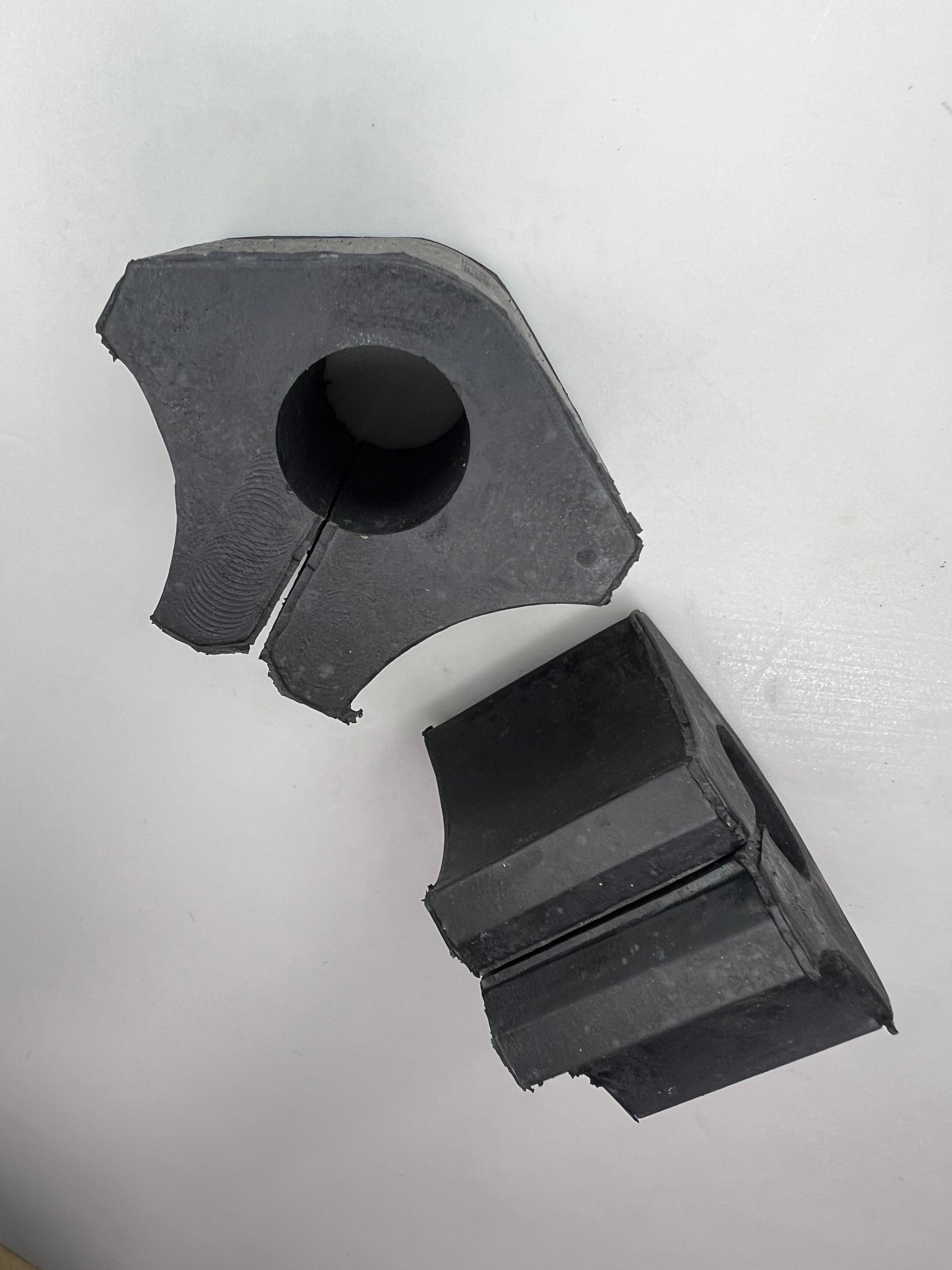 Golf 3 Hinterachs Gummilager für den Stabilisator original Teilenummer 871 511 423