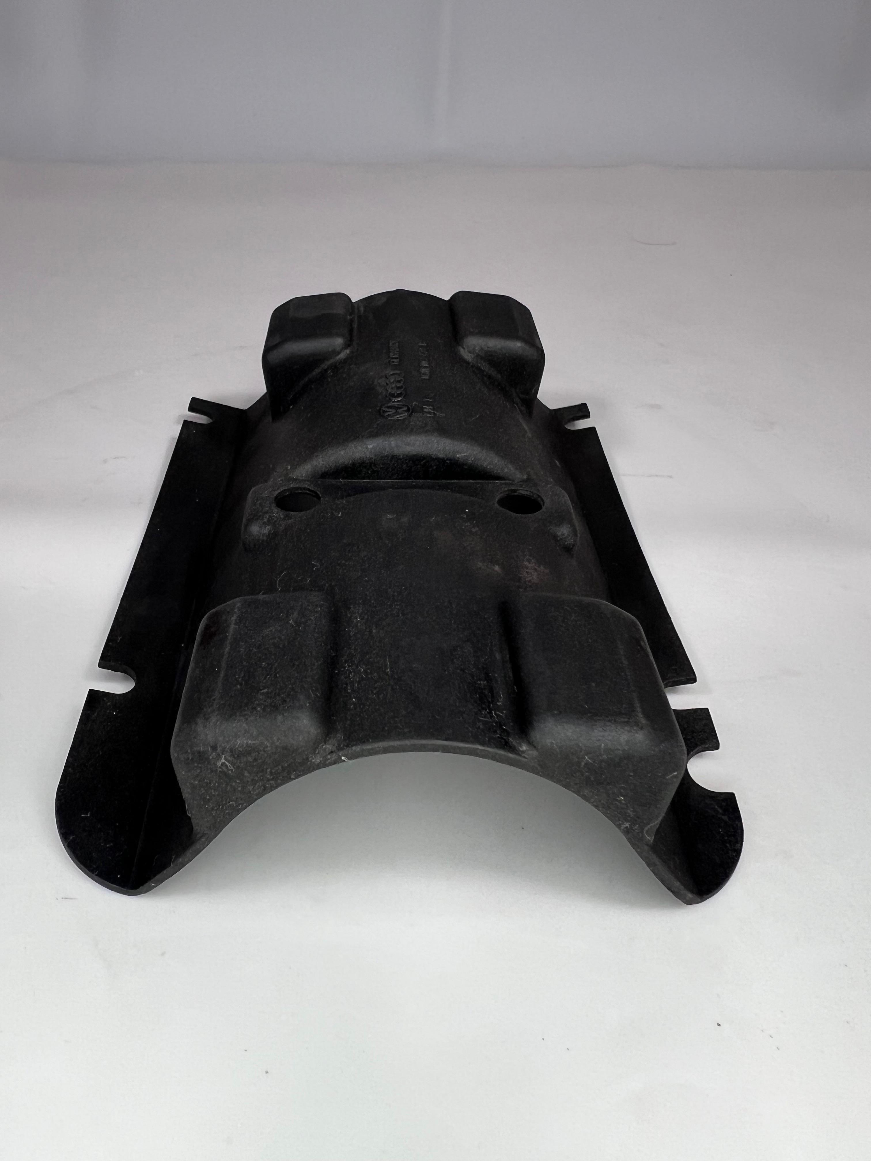 Ölabweiser unter dem Ventildeckel  für G40 Motoren original Teilenummer : 030 103 478 B