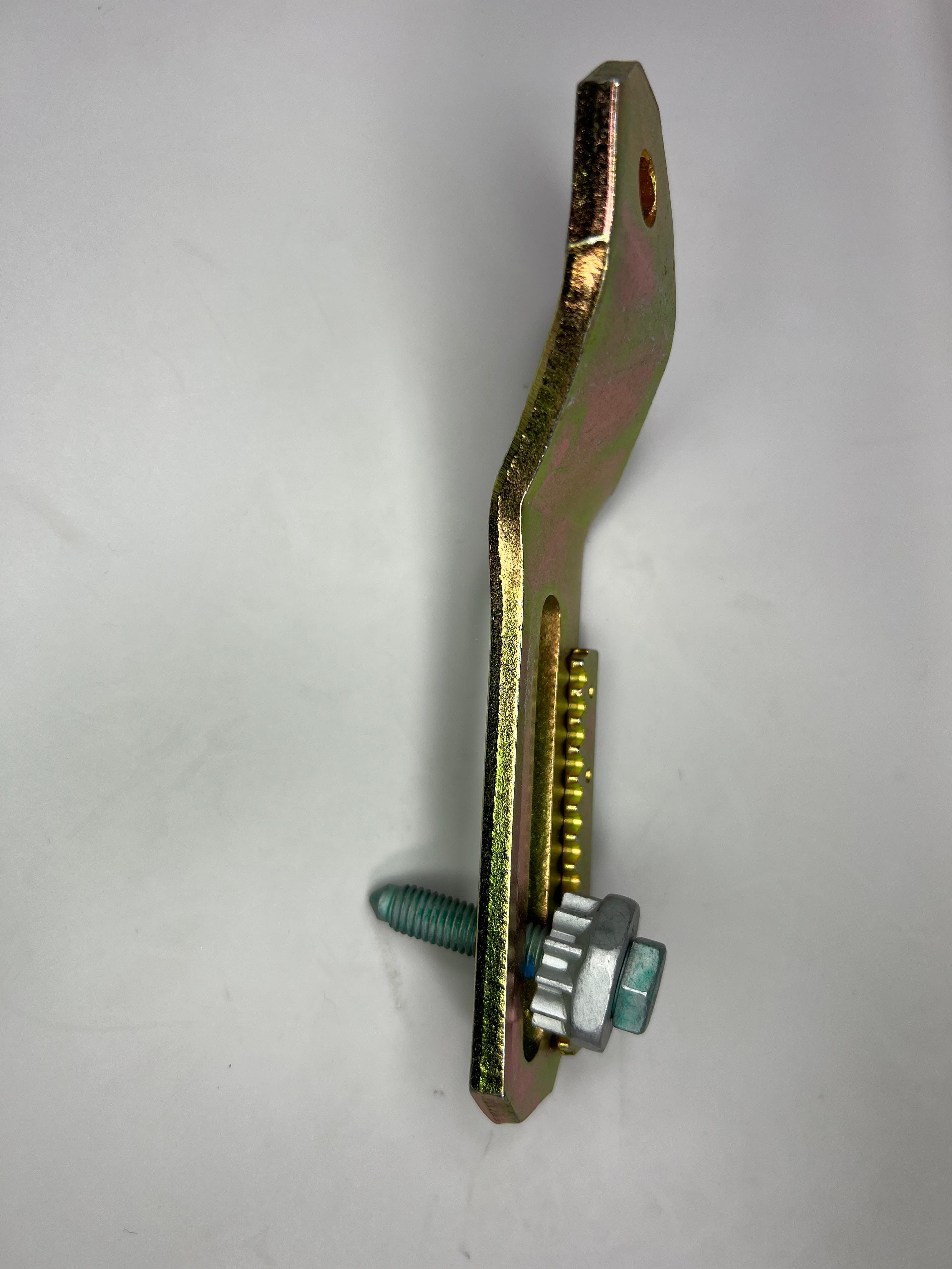 Lichtmaschinenhalter Generatorhalter Stütze Polo mit verstellung