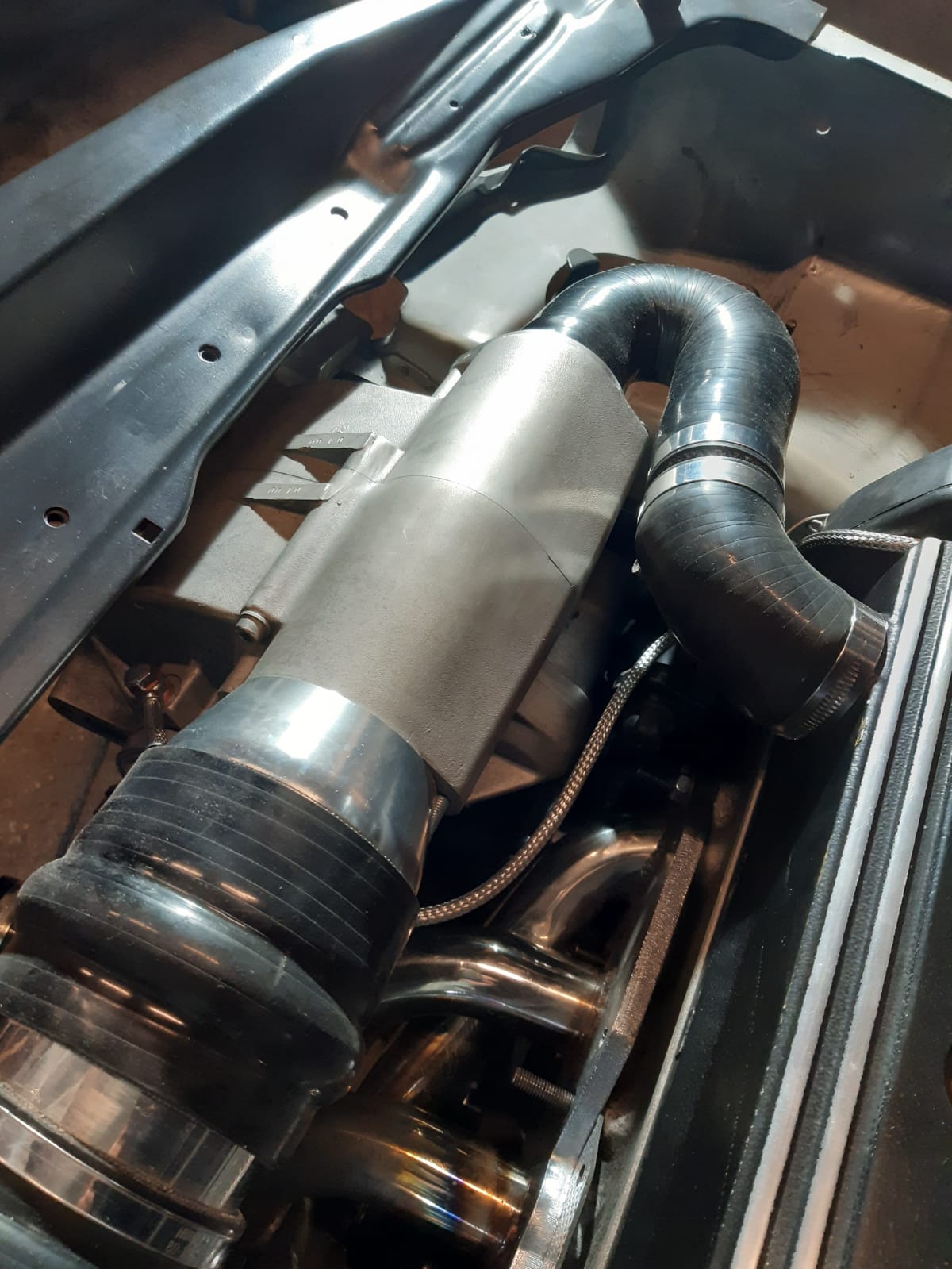 Air Intake Luftfilterkasten Ansaugung für Polo G40 oberhalb des Ladeluftkühler