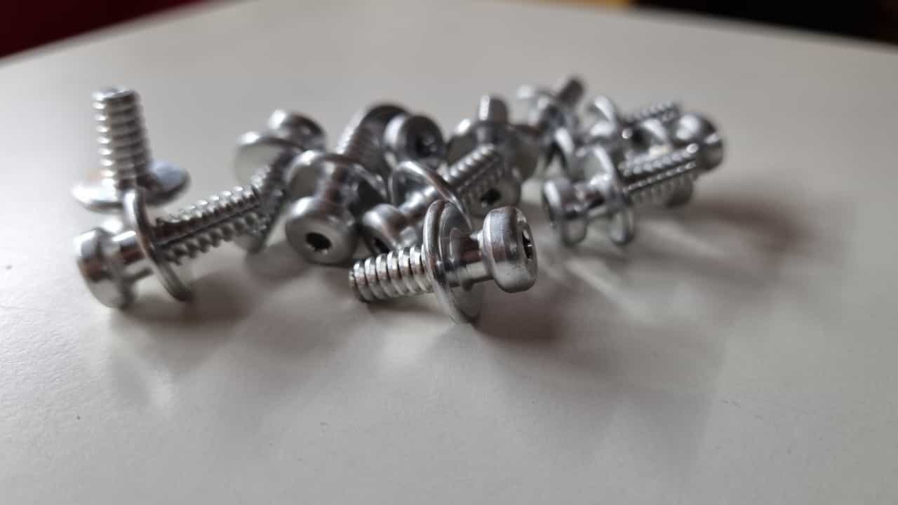Hutablagenhalterung Hutablage Halter aus Aluminium Golf 5, Golf 6, Audi A3 auch Sportback 8PA und A4