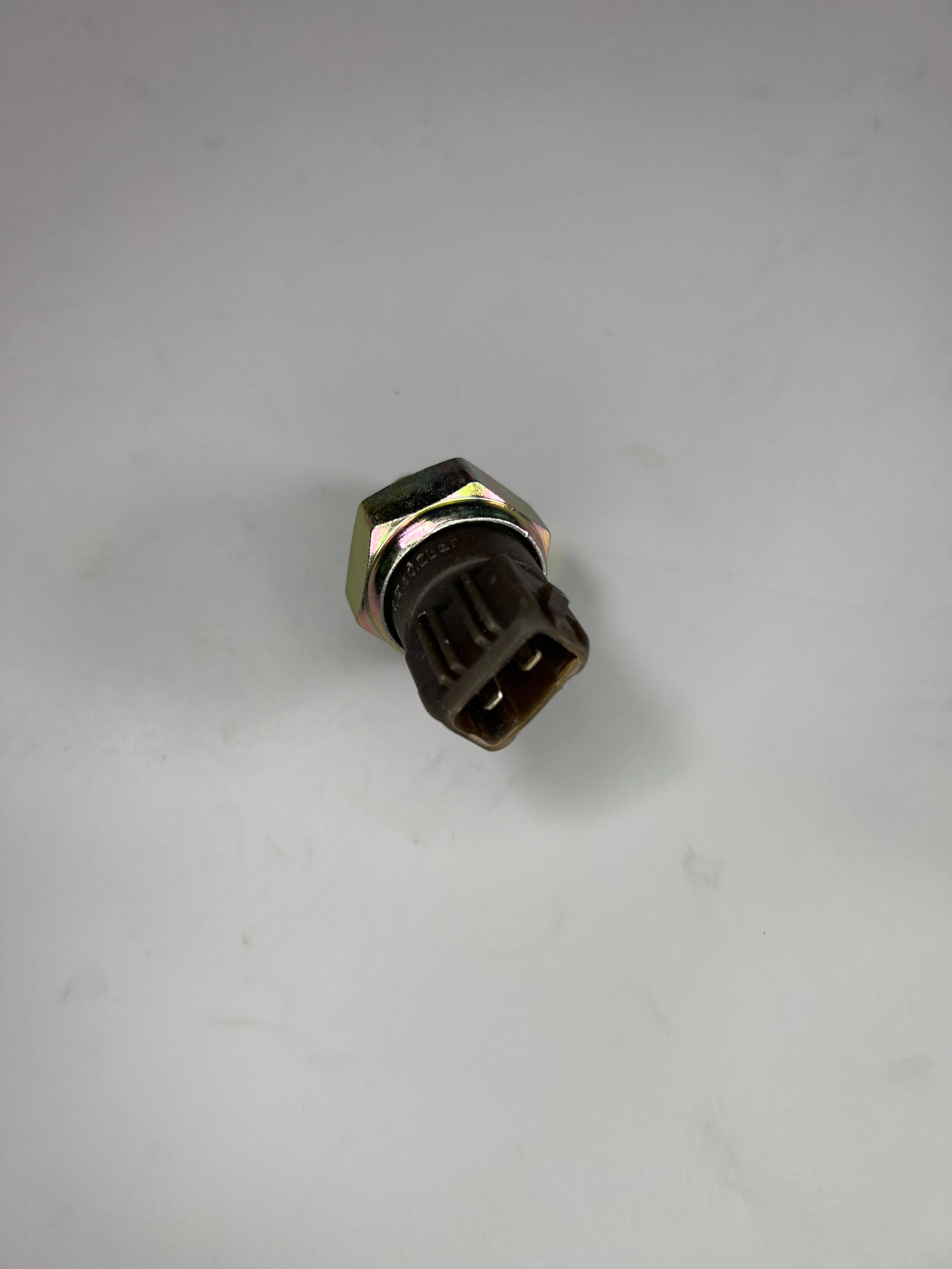 Kraftstoffdruckschalter Schalter für Kraftstoffdruck für G60 Motoren Teilenummer 357 919 081