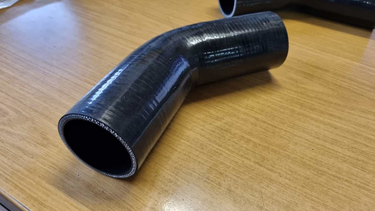 45° Ladedruckschlauch aus Silikon 60 mm