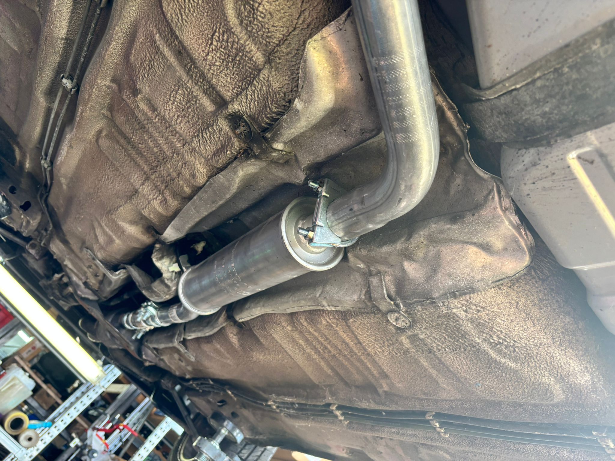 Auspuffanlage original Polo G40 mit Flexrohr allen Schellen Mitteltopf Endtopf und Auspuffgummis