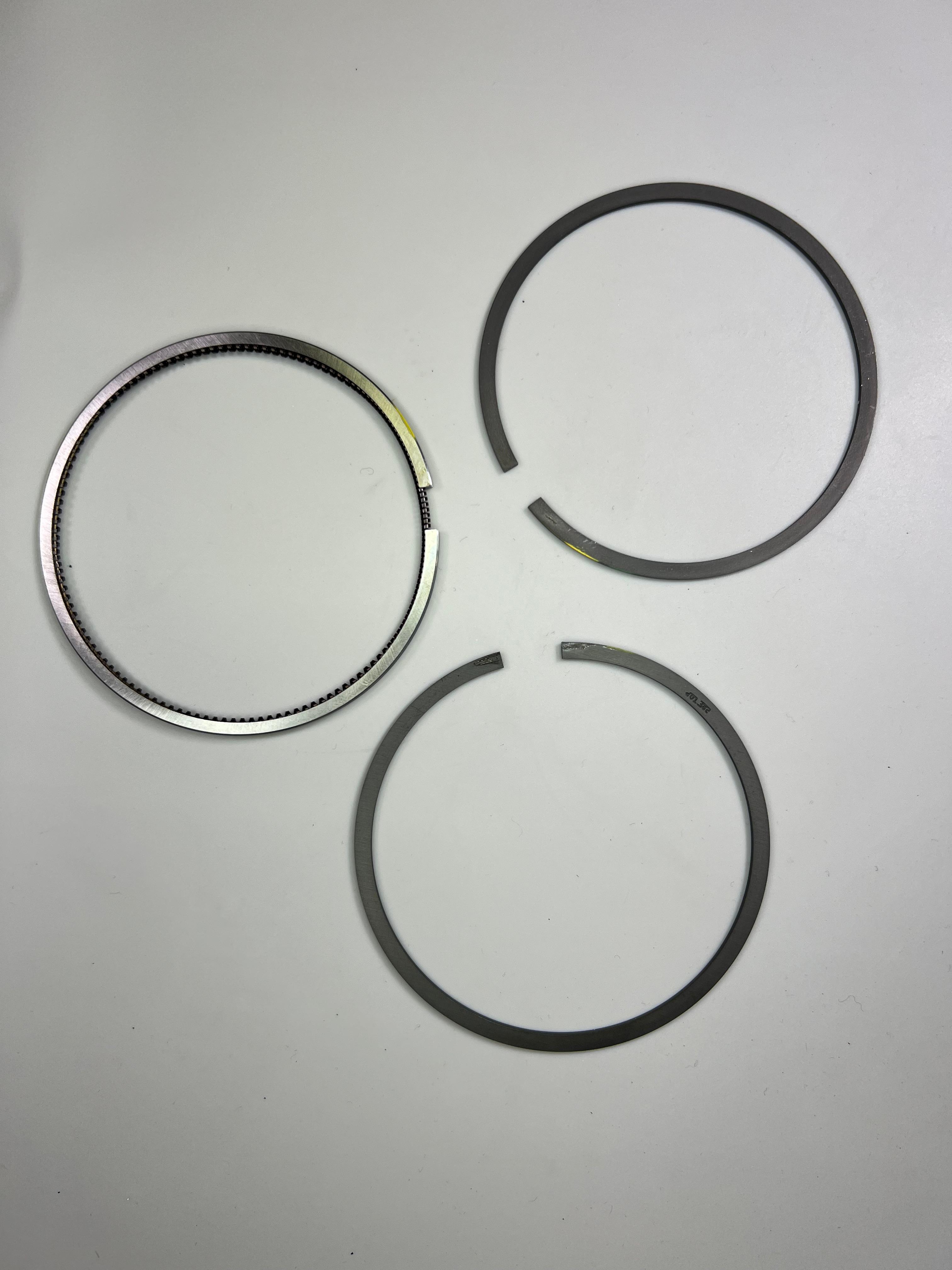 Kolbenring Satz original von Mahle für die G60 Motoren PG Zylinderbohrung mm: 81,00mm