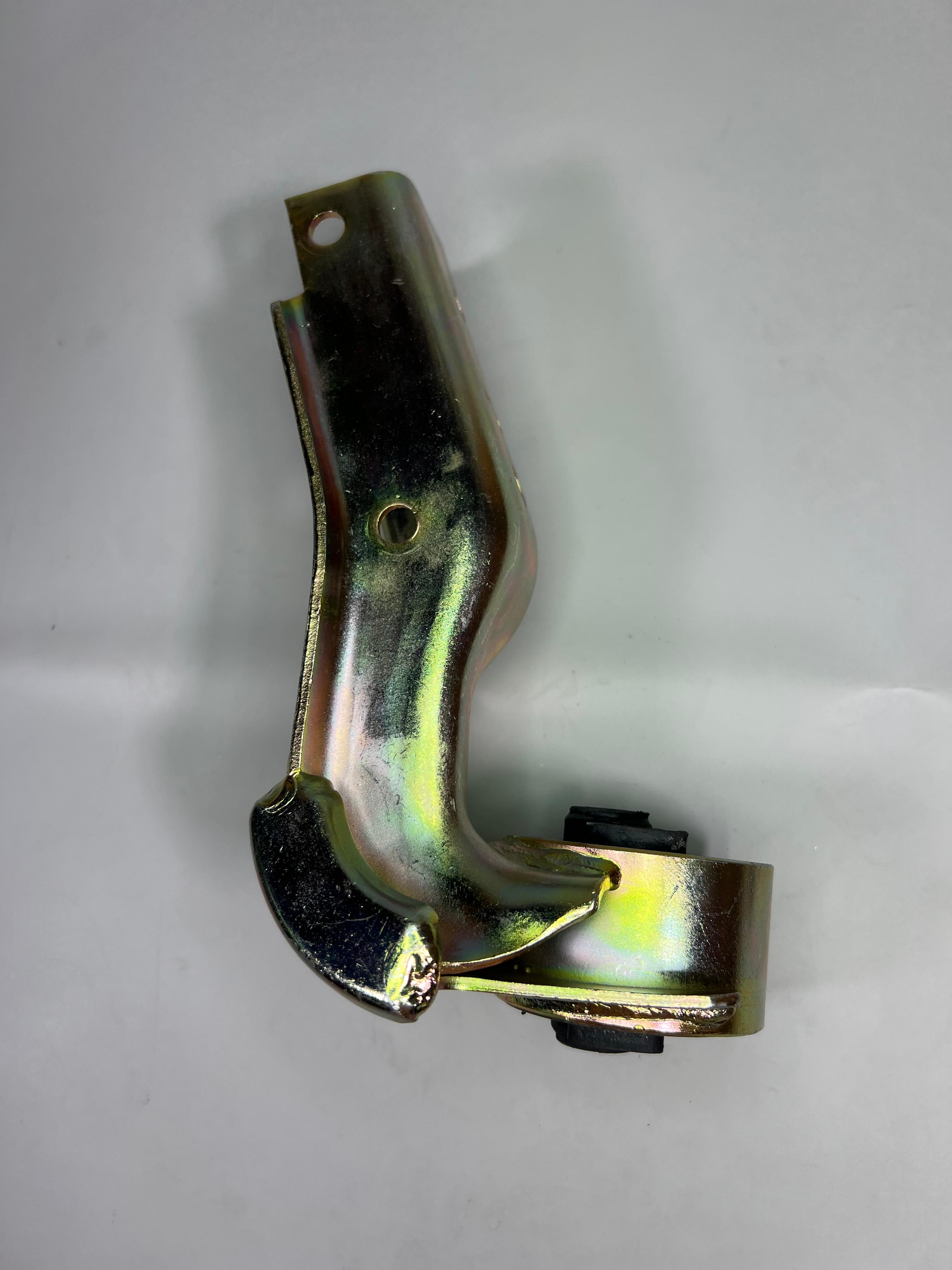 Getriebe Halter Golf 1 mit 5 Gang 020 Getriebe  original Teilenummer : 171 399 113 H