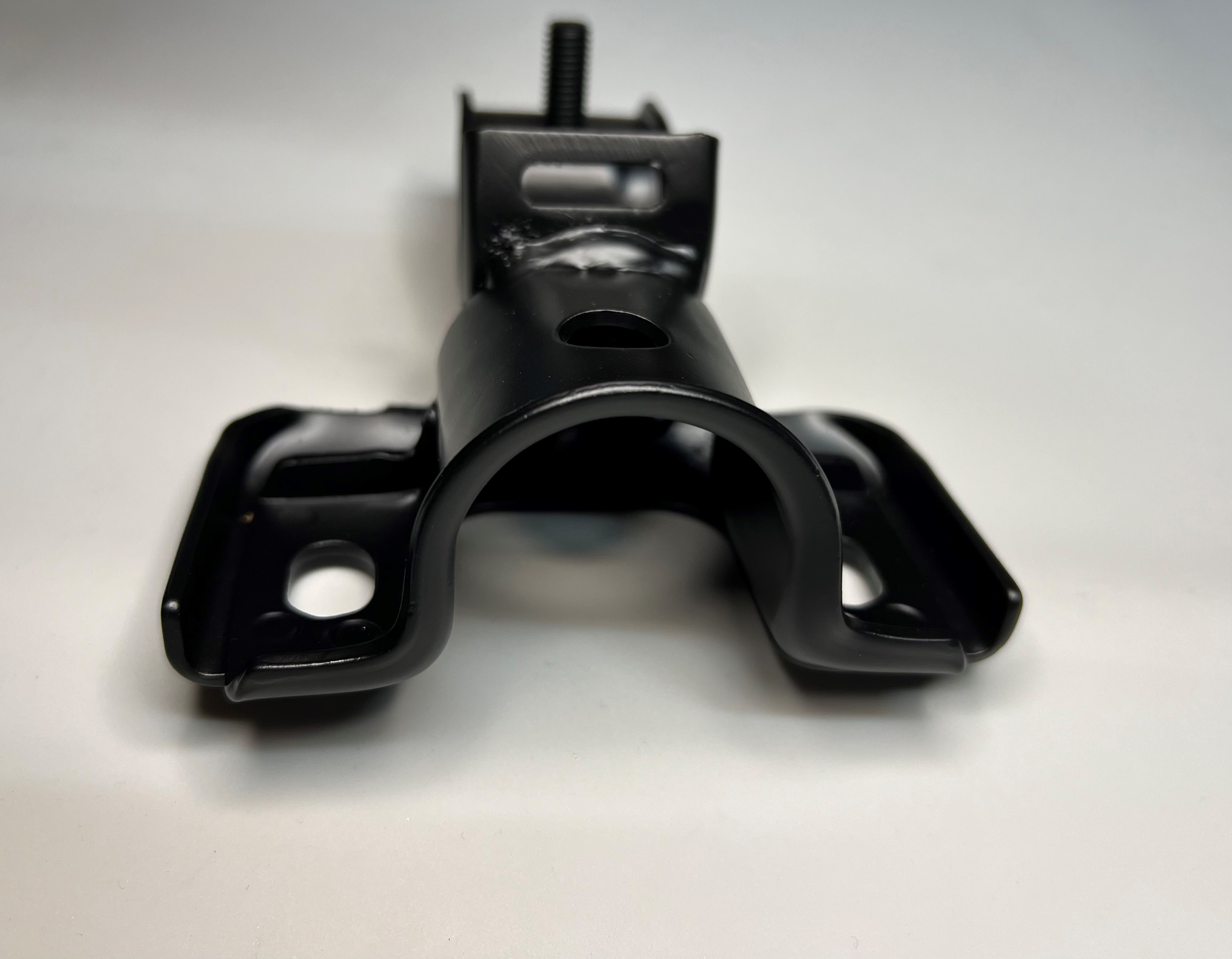 Stabilisator Halterung mit Gummi Golf 1 mit Tieferlegung für den Auspuff