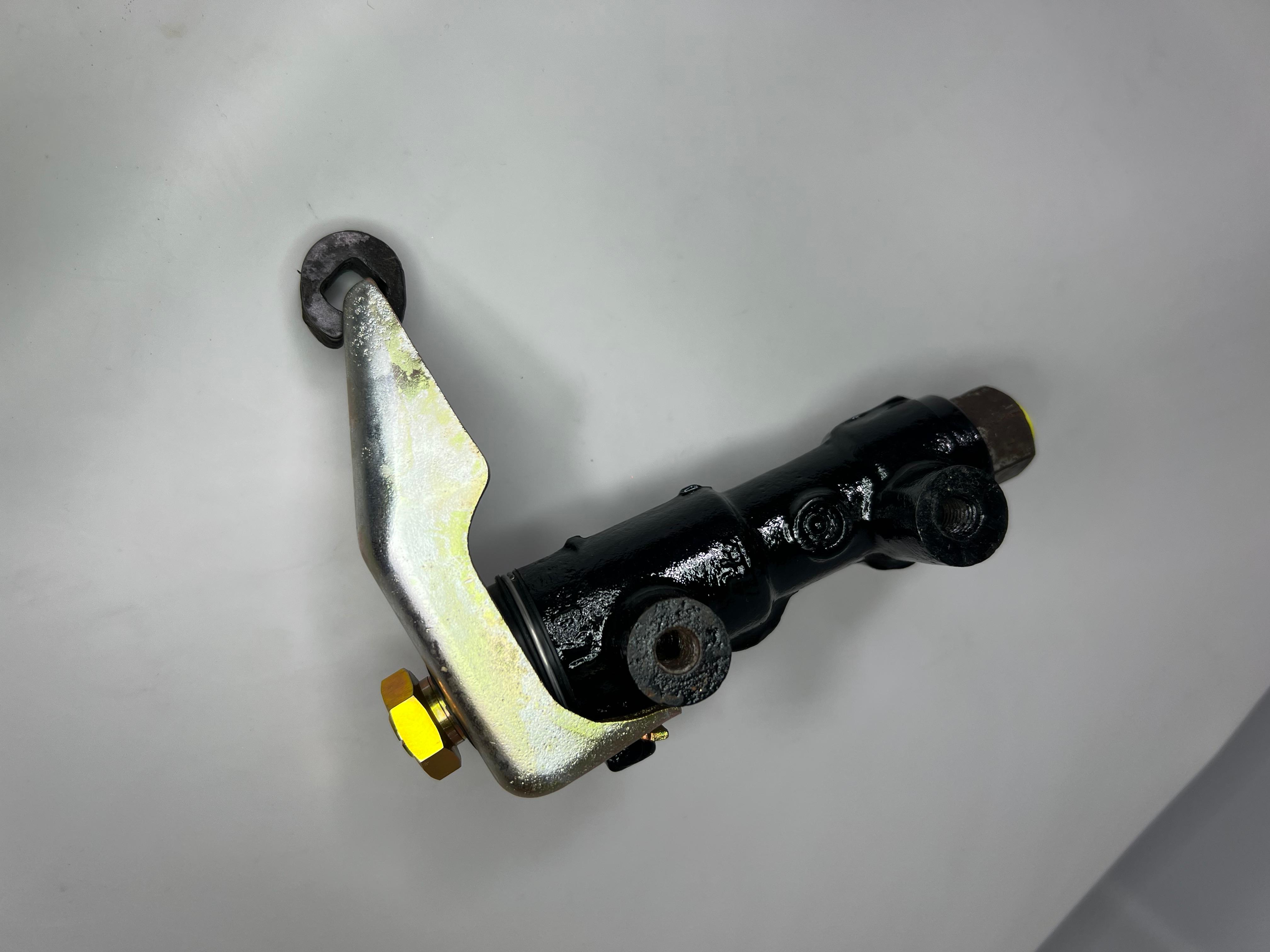 Bremskraftregler Achslastregler für Golf 1 Original Nummer : 841 612 151