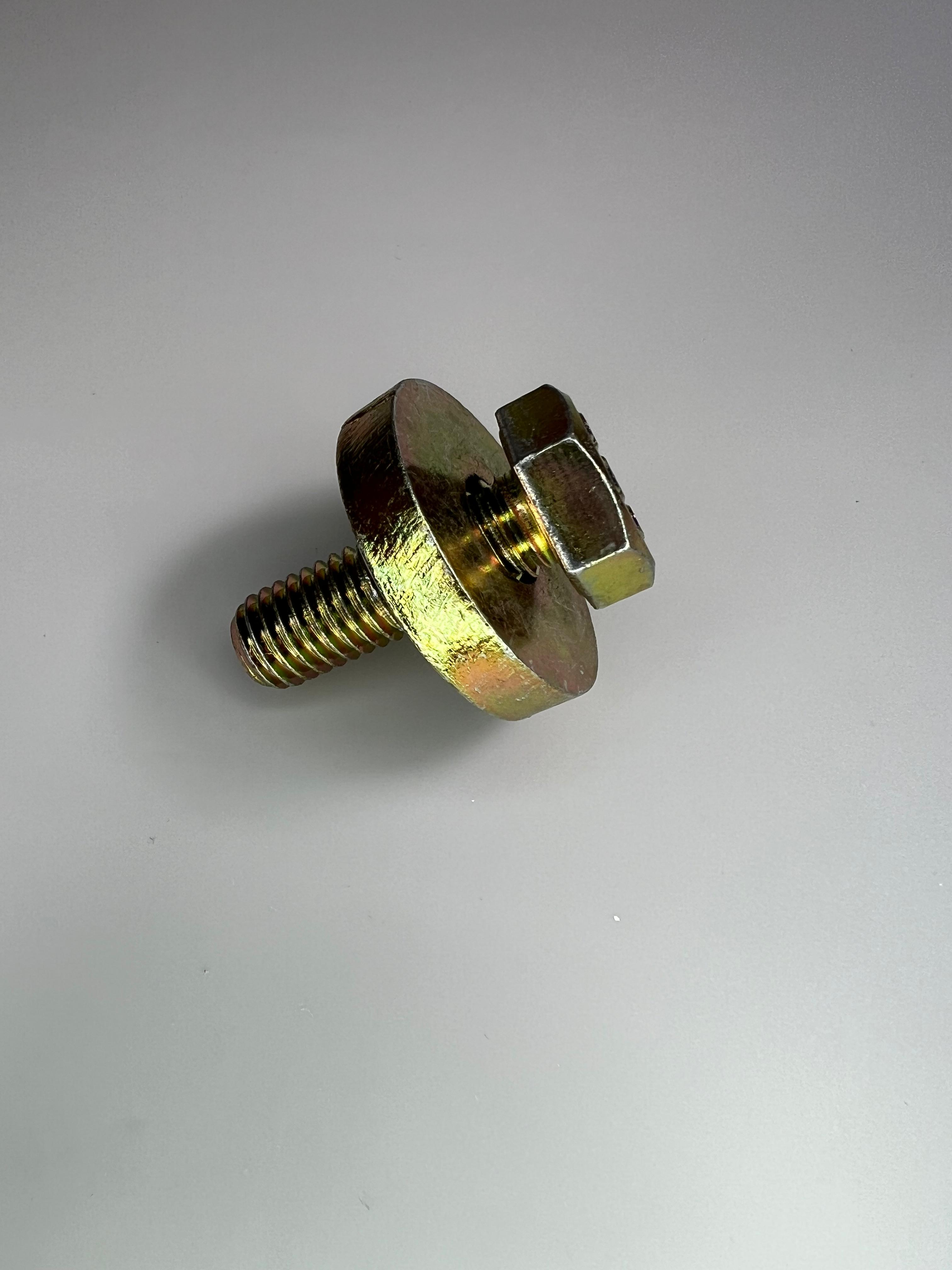 Schraube M10 X 30 mit Unterlagscheibe für das G40 oder G60 Laderrad