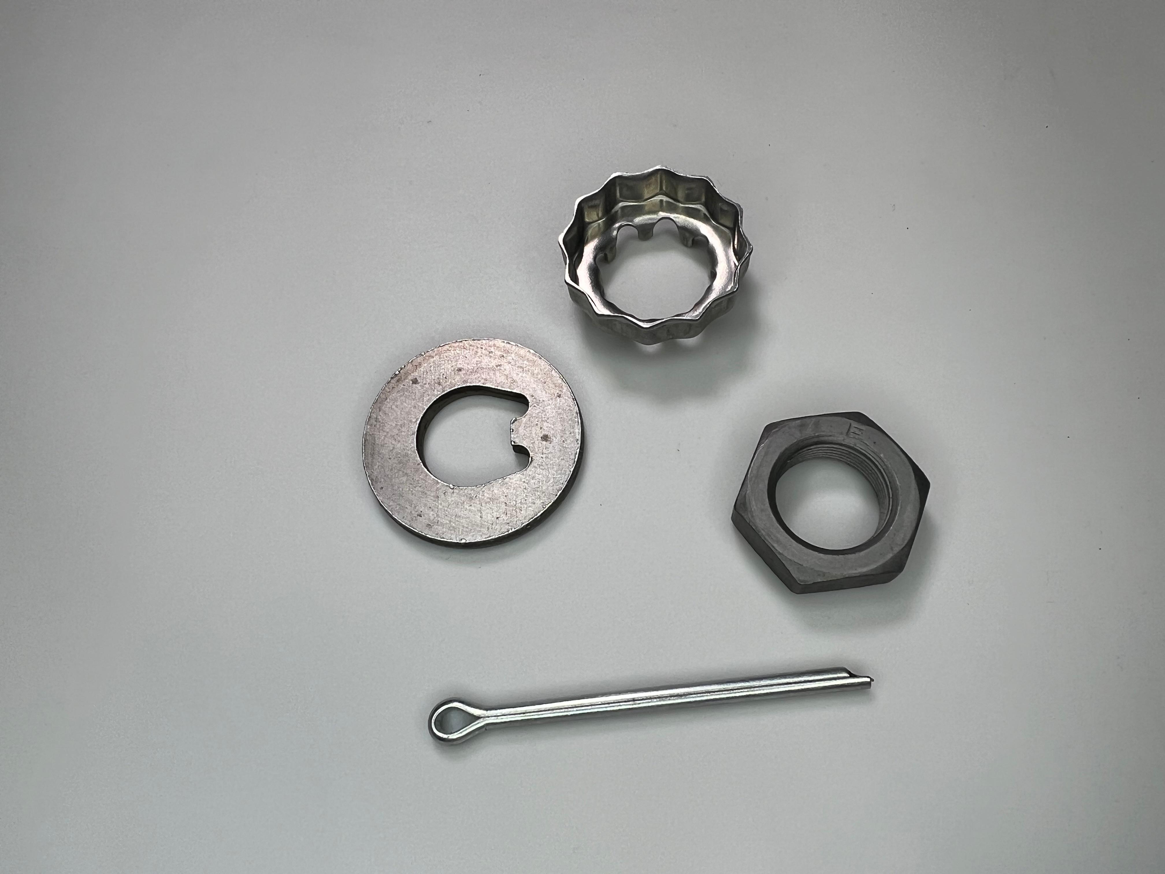 Radlagermutter mit Kronenmutter Einstellplatte Druckplatte und Splint für die Trommelbremse