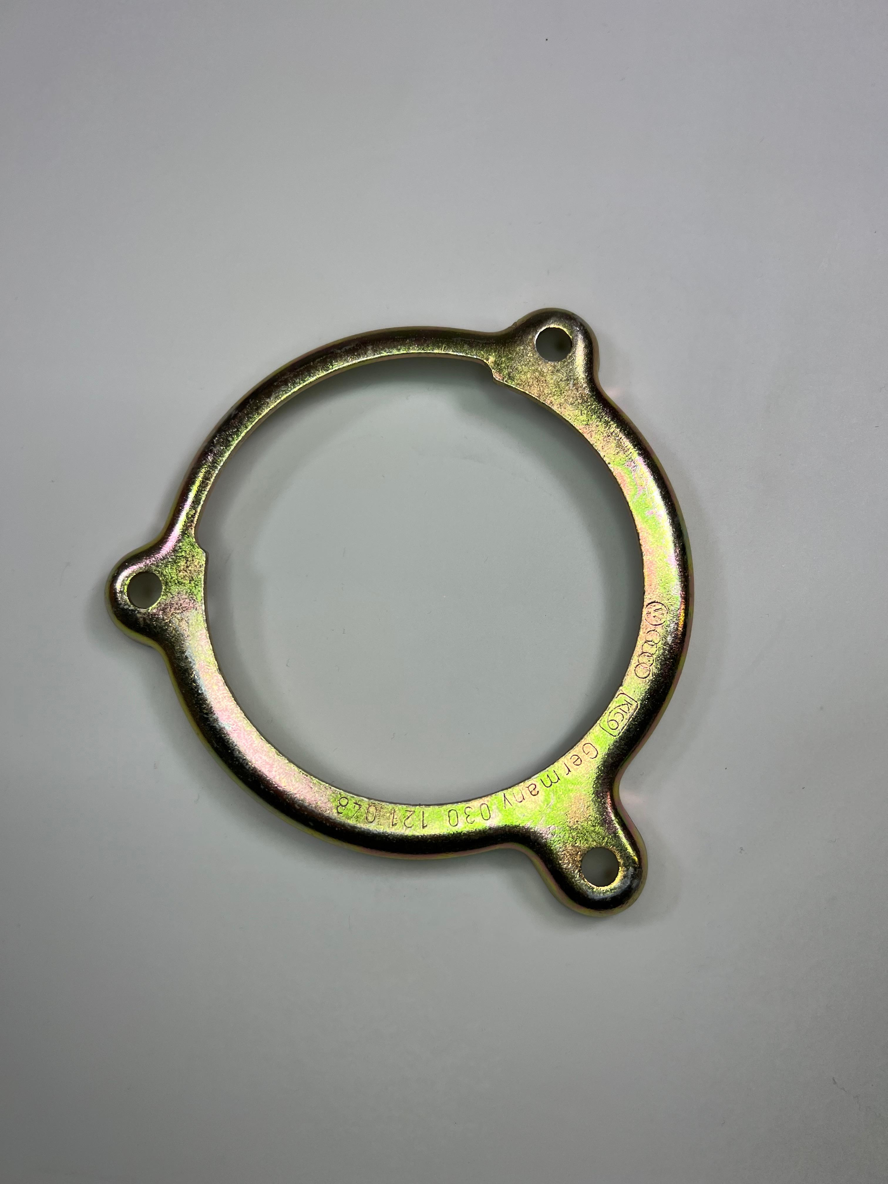 Ring für die Wasserpumpe Haltering passend für Polo 86C und Derby  original Teilenummer : 030 121 04