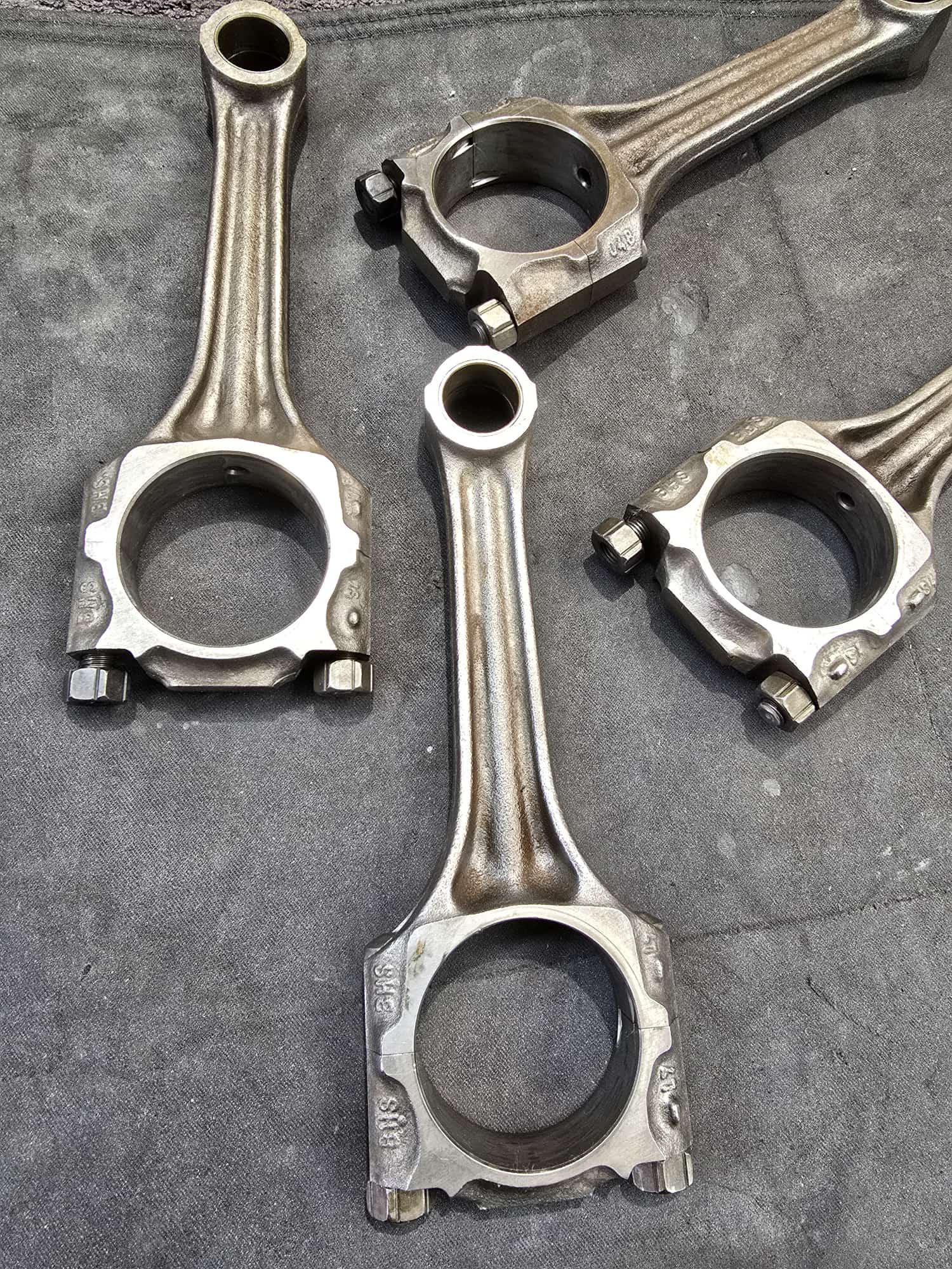 Pleuel für den ABF und 2E Motor mit 21mm Kolbenbolzen und 159mm Lang