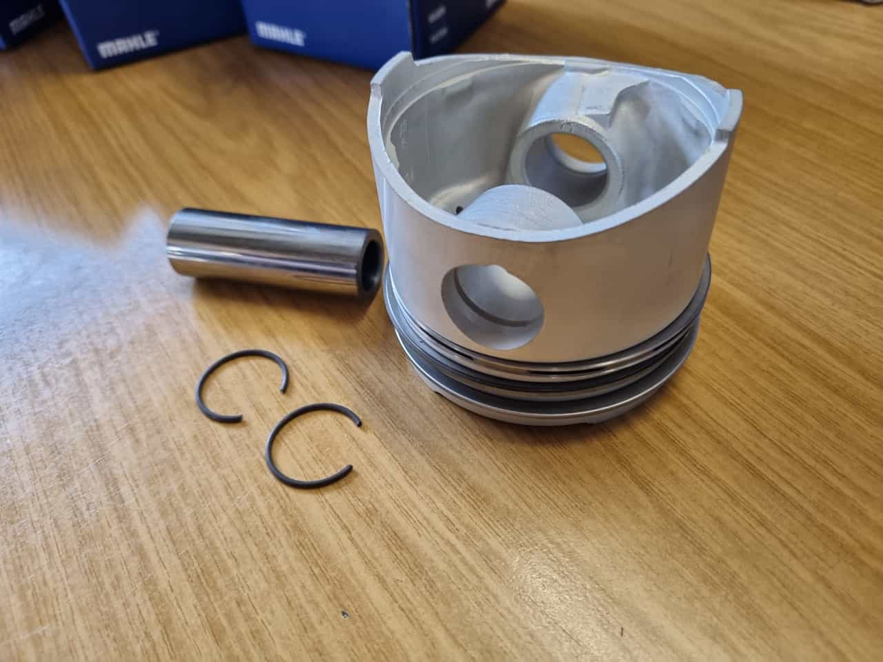 Kolben von Mahle für 1,6L EG Motor mit Verdichtungserhöhung