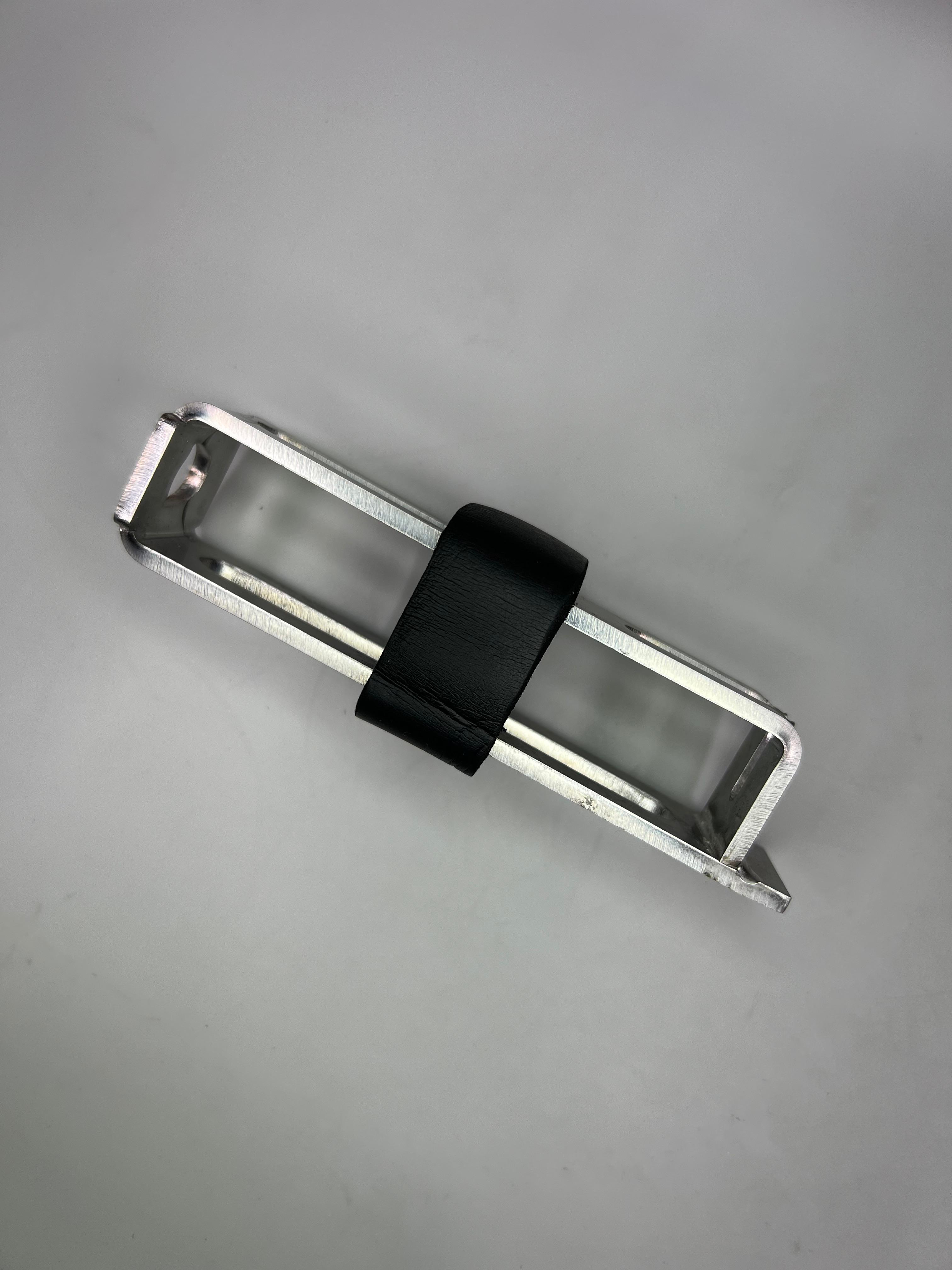 Gummiband für den Handbremsseilhalter Halter Polo G40 Polo 86 86c 2F