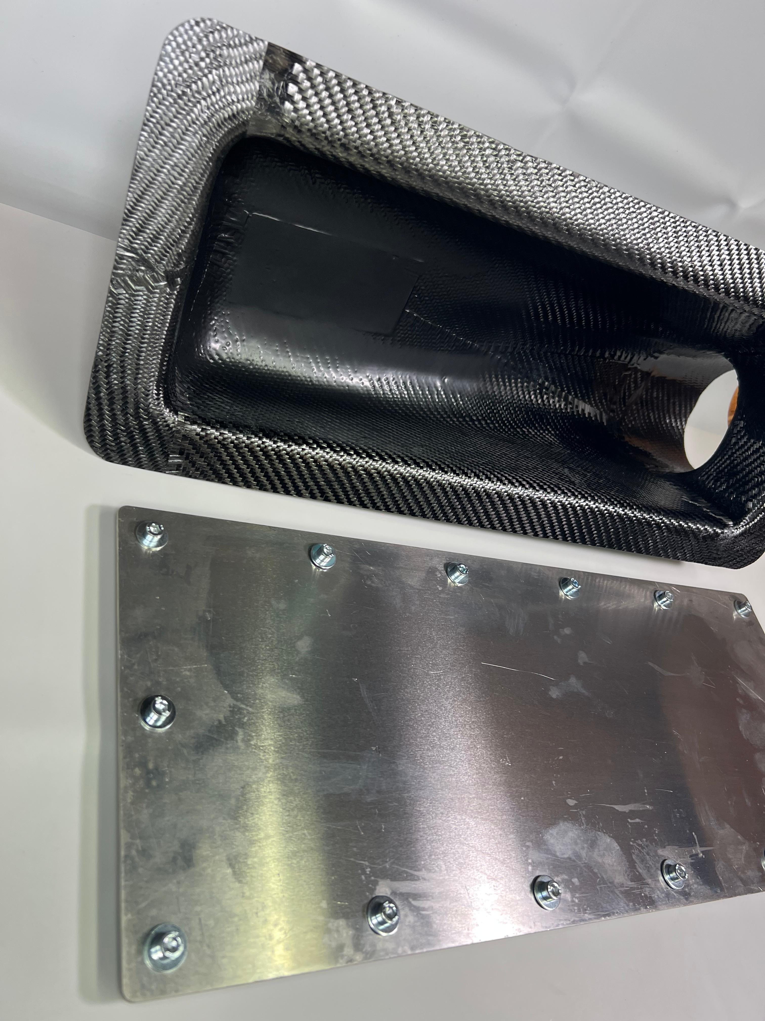 Carbon Airbox Luftsammler klein für unsere Polo und Golf mit Einzeldrosselanlage oder Doppelvergaser