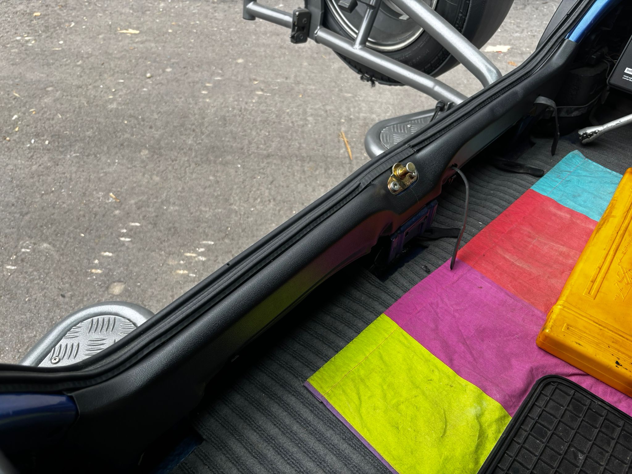Abdeckung für Schlossträger hinten Golf Jetta Golf Country mit der original Teilenummer: 165 863 485