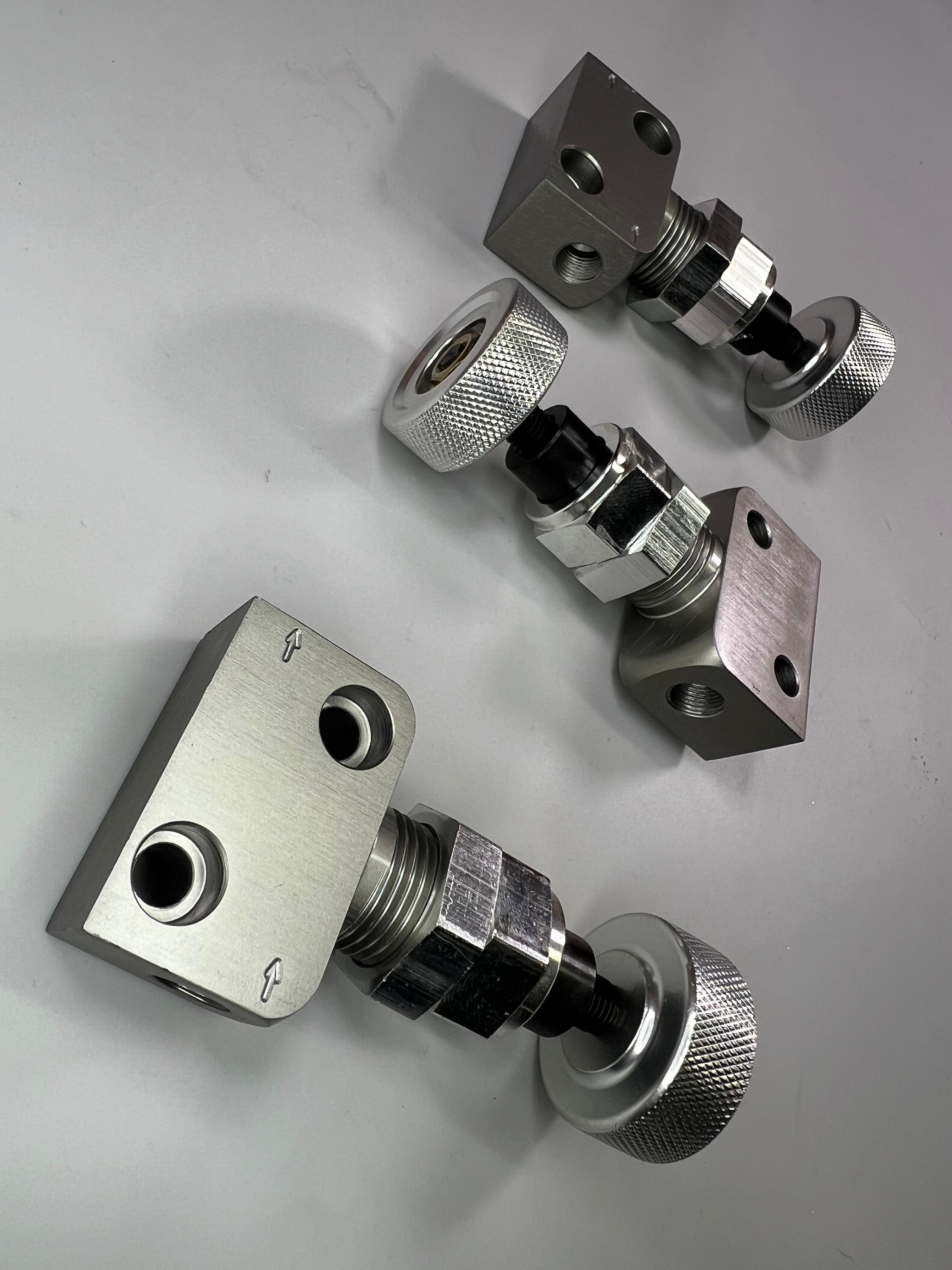 Bremskraftregler Einstellbares Ventile Ausführung mit Verstellschraube  M10x1,0 Gewindeanschluss