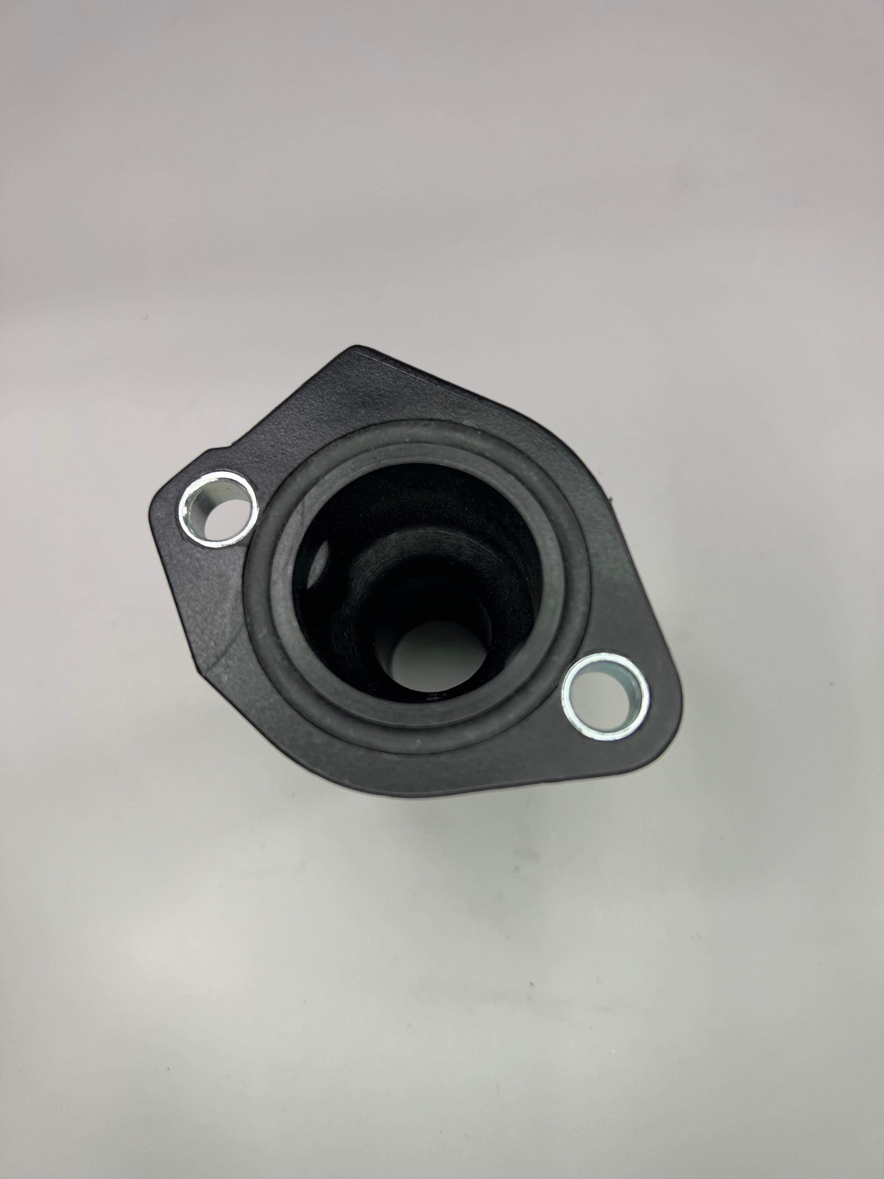 G60 Wasserflansch am Zylinderkopf links aus Kunststoff