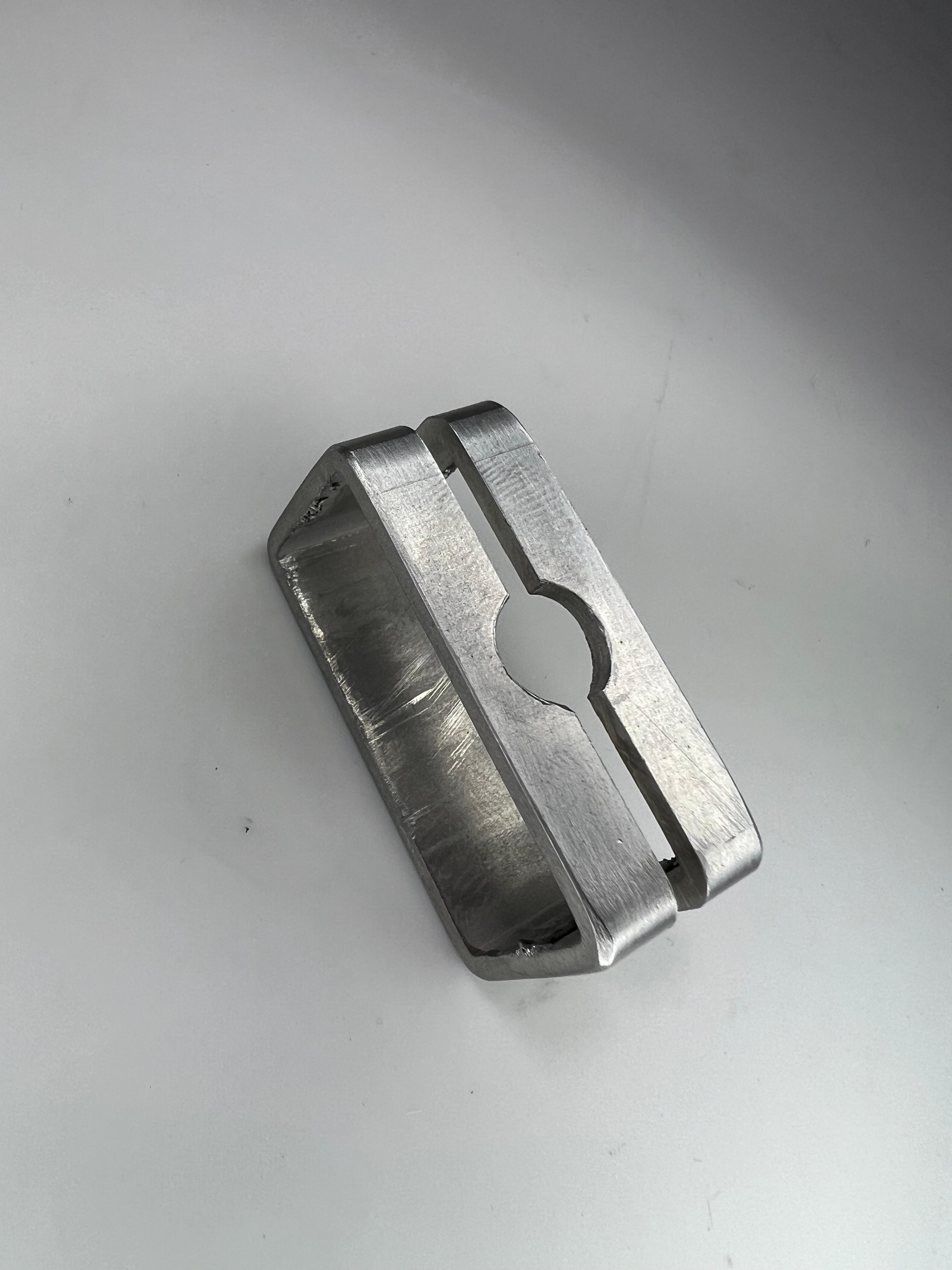 Kurzer Handbremsseilhalter Polo G40 aus Edelstahl für die Seilzüge der Trommelbremse