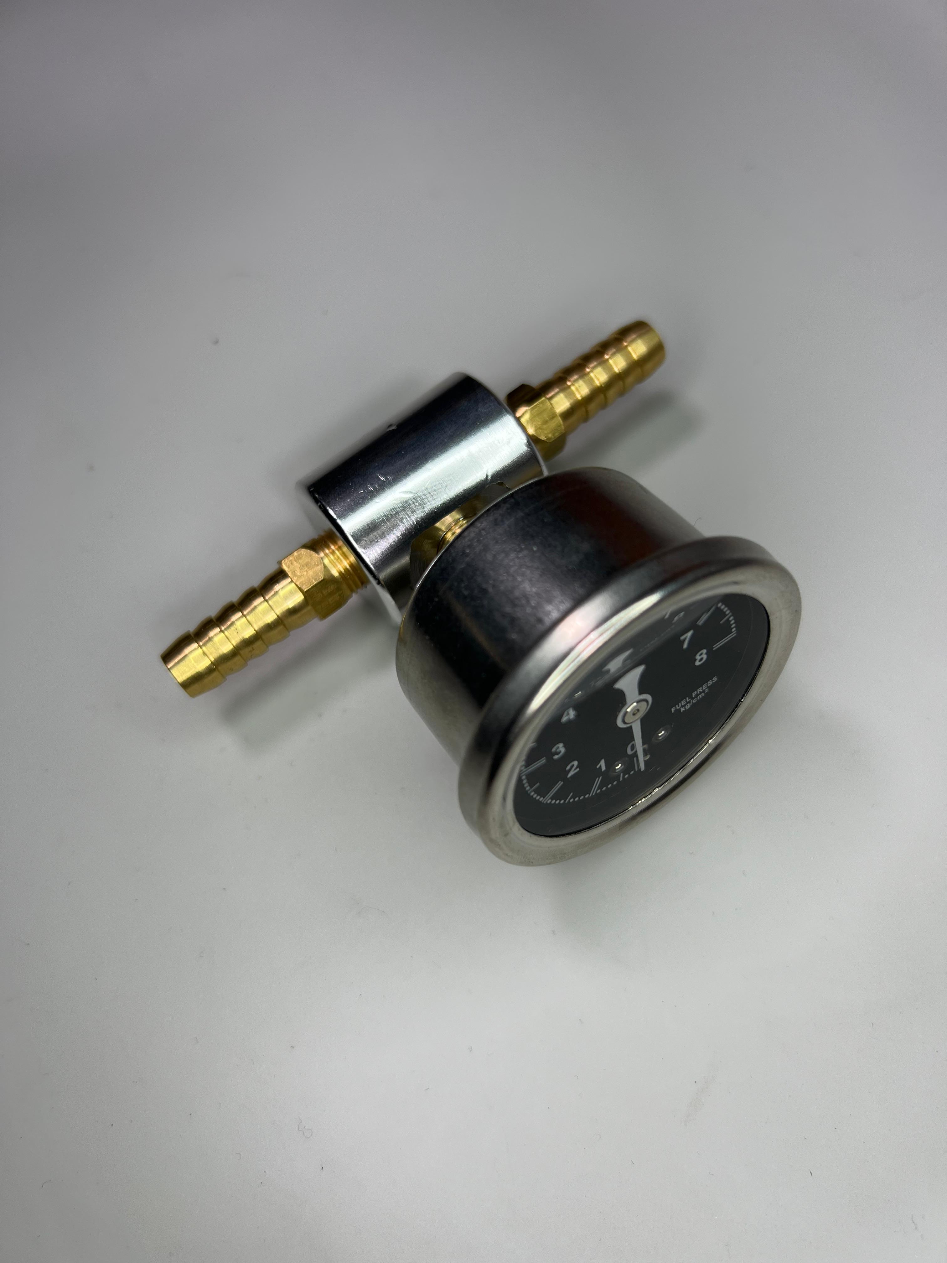 Kraftstoff Druckanzeige von 0 bis 8/11 bar mit passendem Adapter