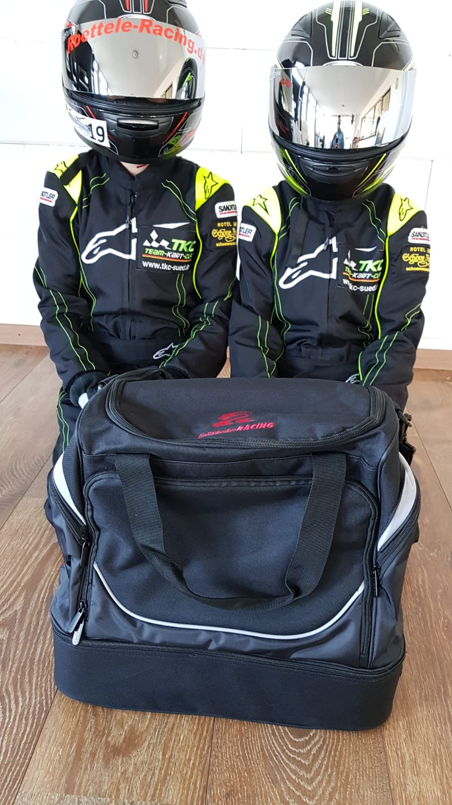 Helmtasche Helmet Bag mit Röttele-Racing Werbung