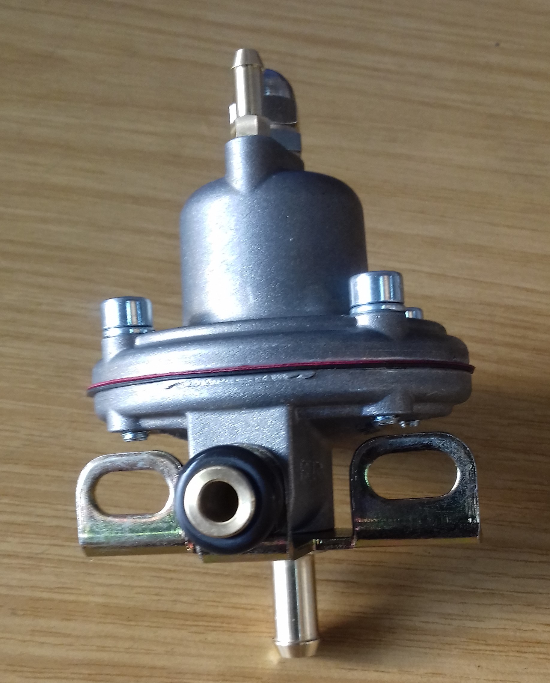 Benzindruckregler Kraftstoffdruckregler einstellbar für alle G60 an die originale Stelle