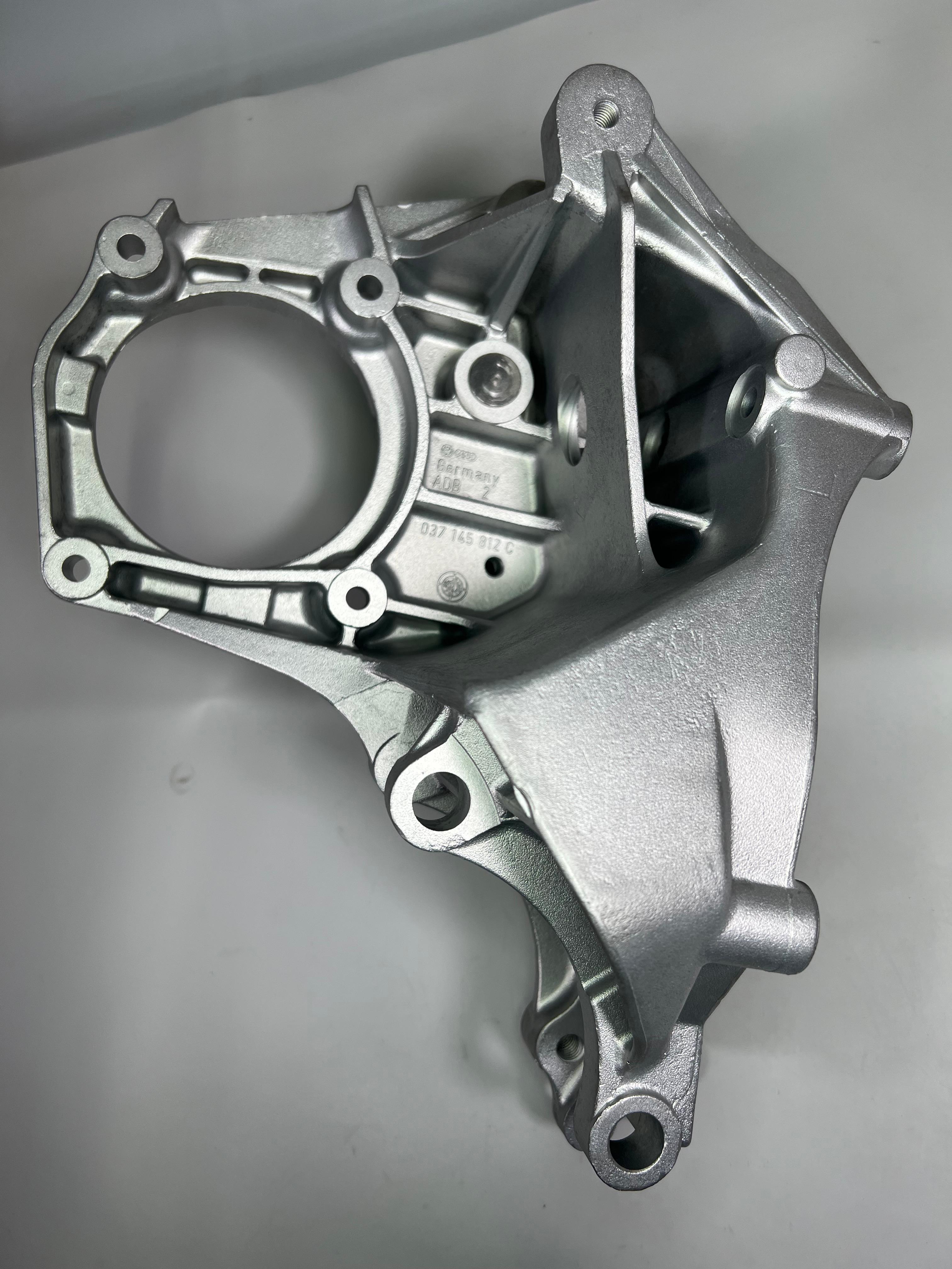 Halter für G60 Lader original Teilenummer : 037 145 491 A