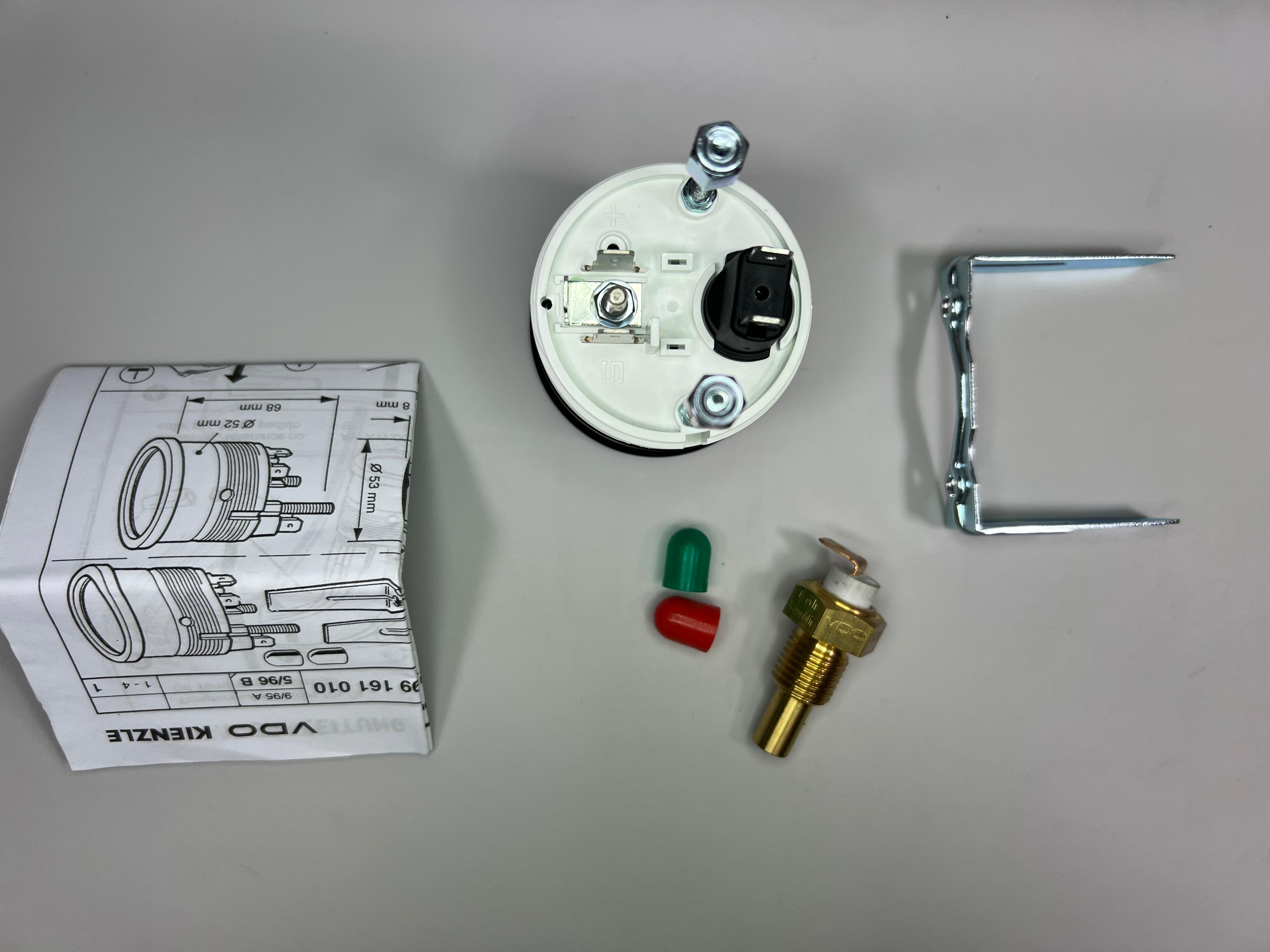 Öltemperaturanzeige mit dem Sensor in der Ölwanne