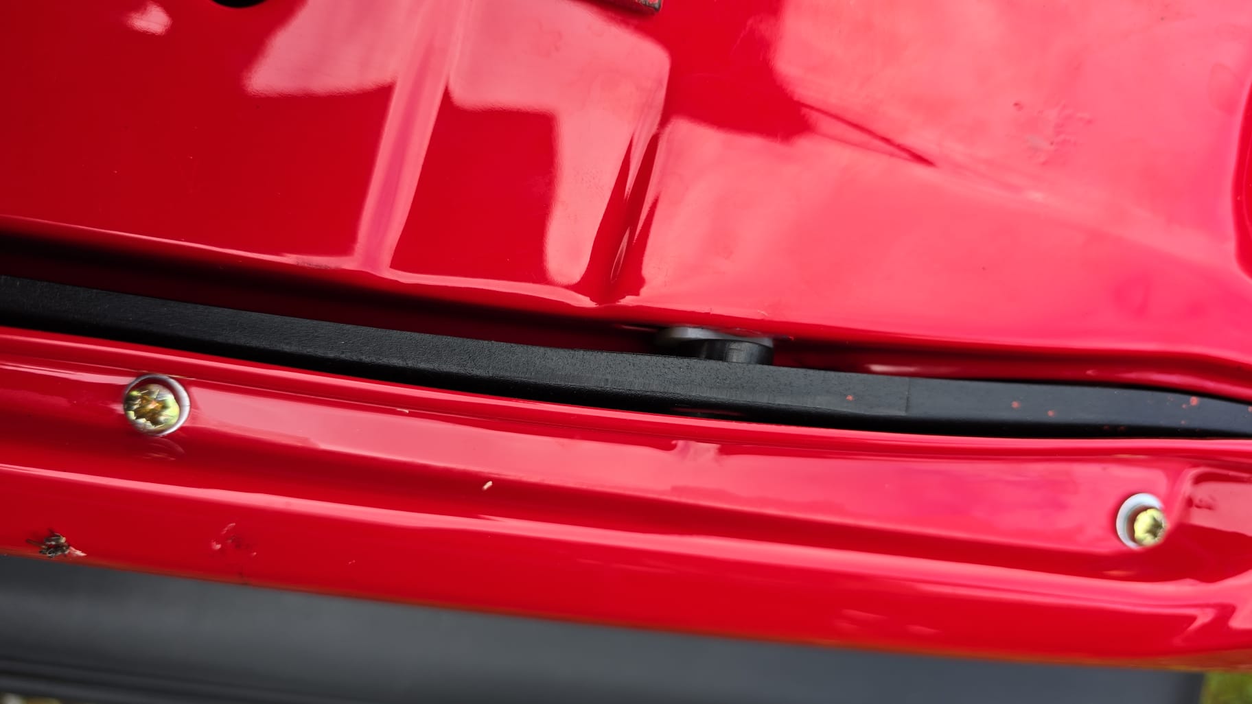 Clip für den Doppelscheinwerfergrill Golf II und Polo II  original Teilenummer : 871 853 393
