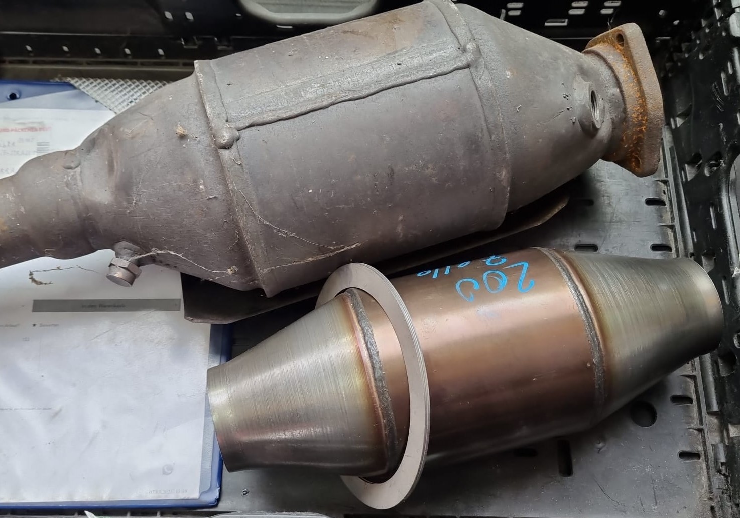 Katalysator 200 Zellen Katalysator im Originalgehäuse für den Rennsport für Golf Corrado Passat G60