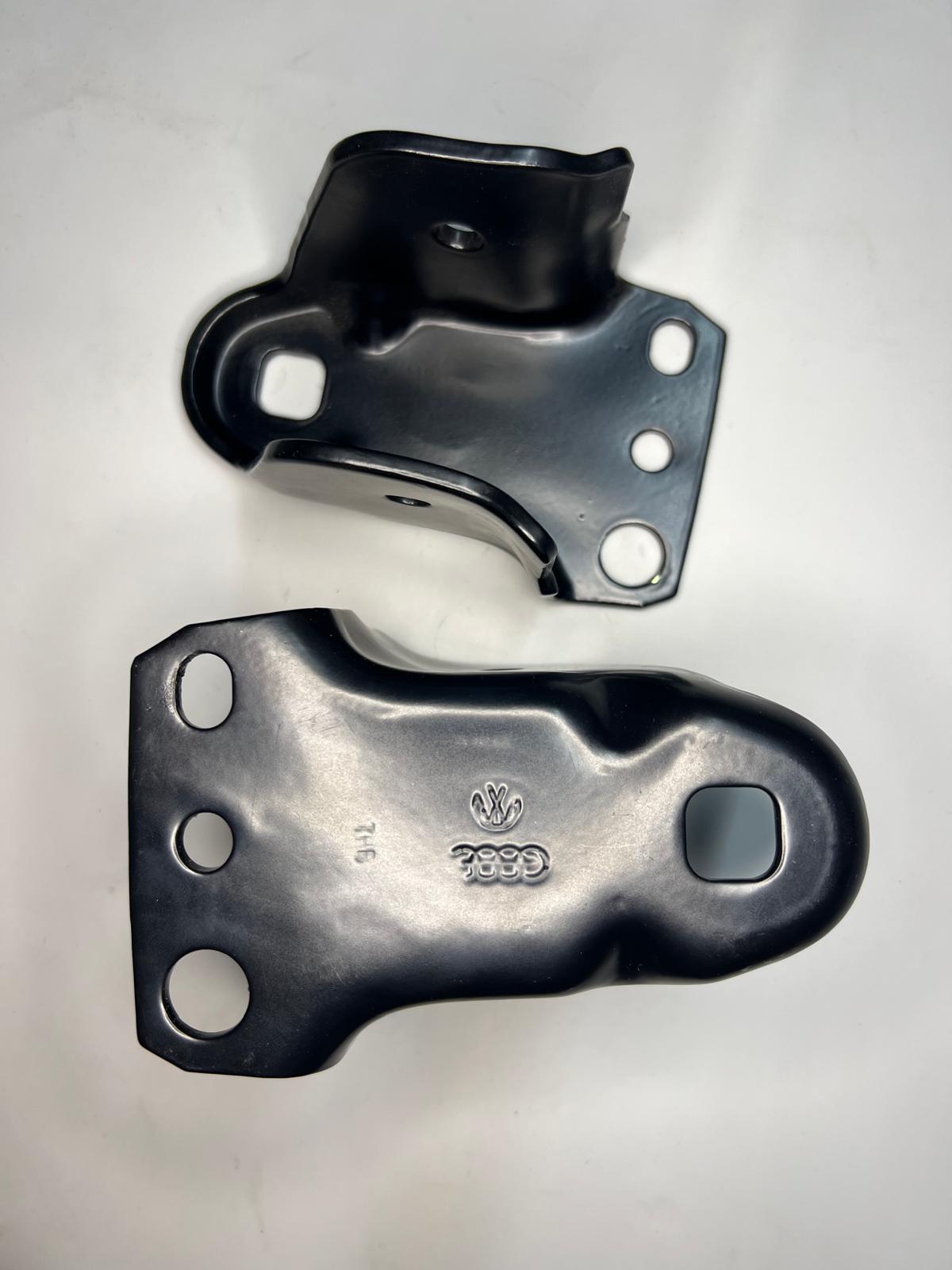 Lagerbock Halter für die Hinterachse zwischen Karosse und Hinterachse