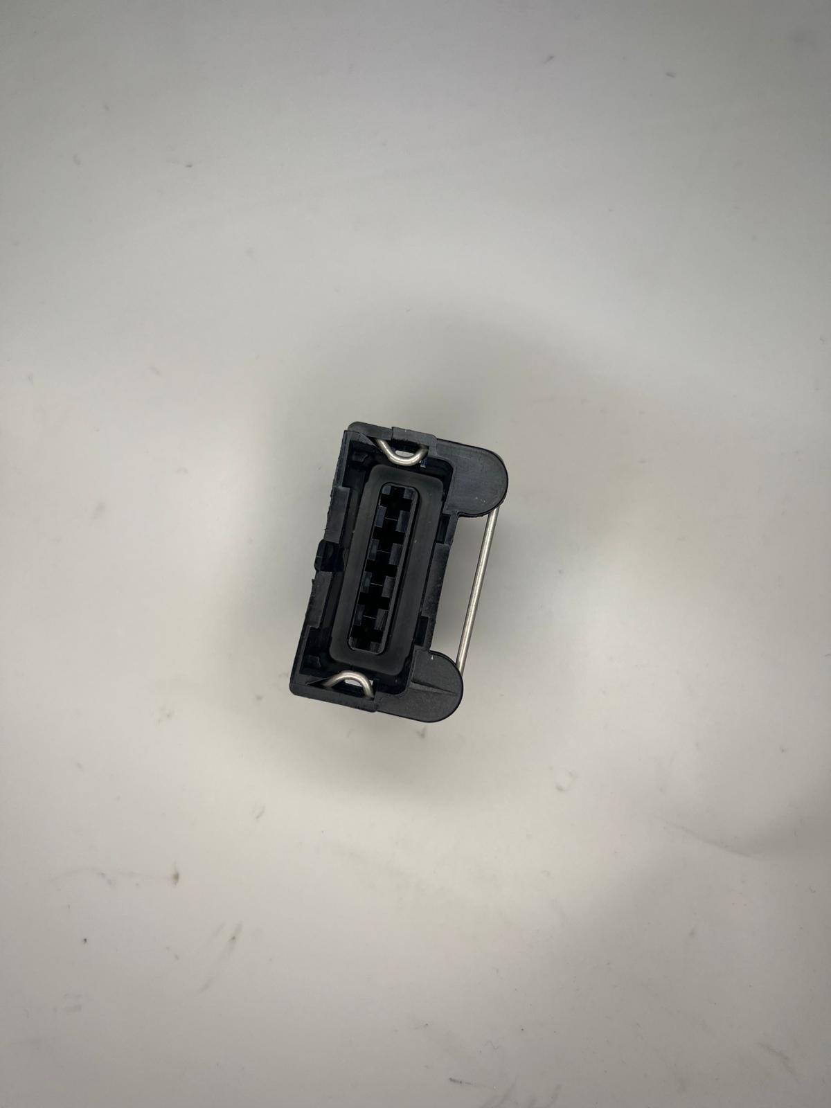 Stecker für den Luftmengenmesser Polo G40 GT 3F NZ